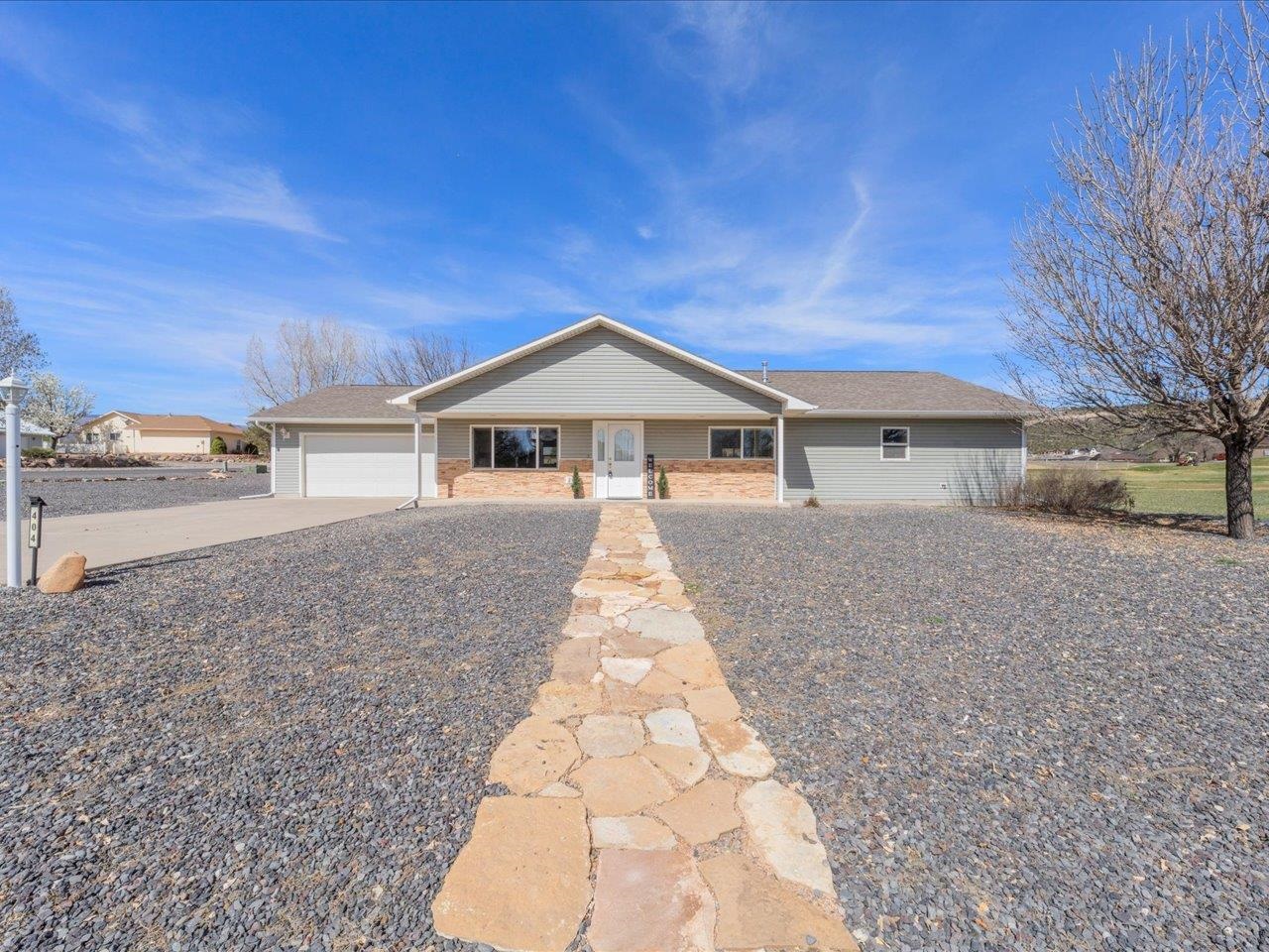 404 Se Birdie Circle Property Photo 4