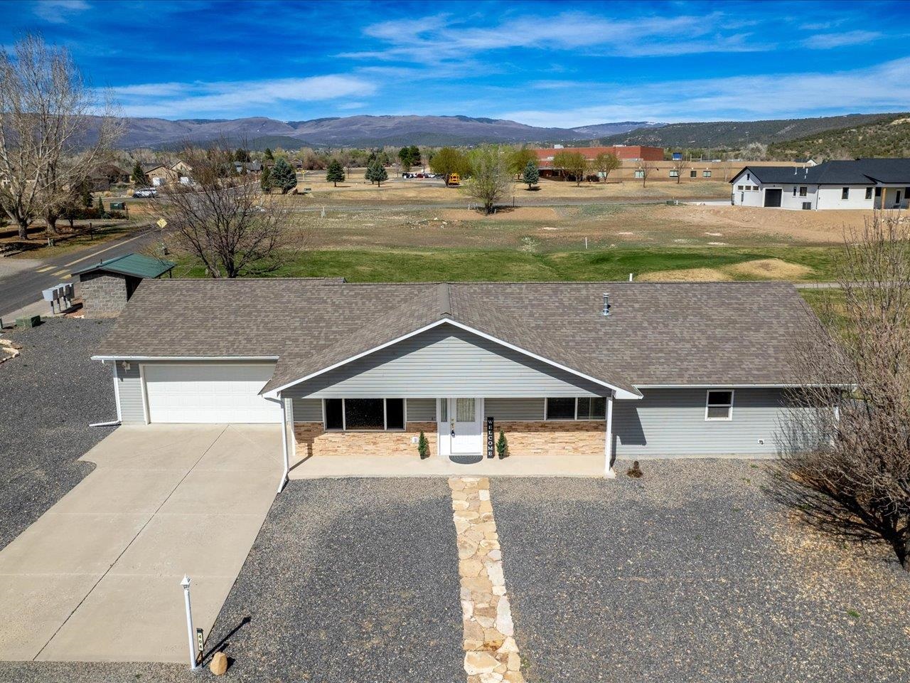 404 Se Birdie Circle Property Photo 5