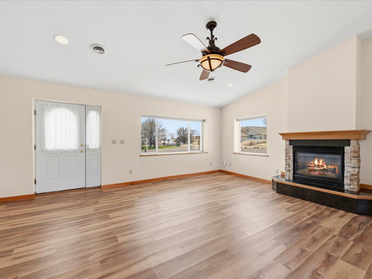 404 Se Birdie Circle Property Photo 8