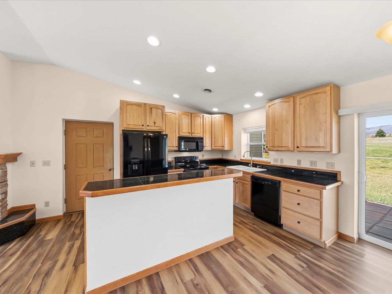 404 Se Birdie Circle Property Photo 10
