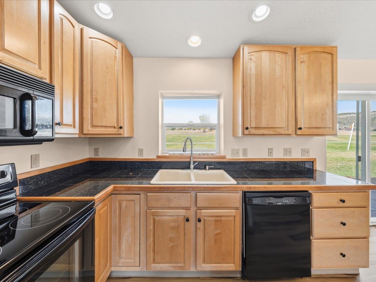 404 Se Birdie Circle Property Photo 16