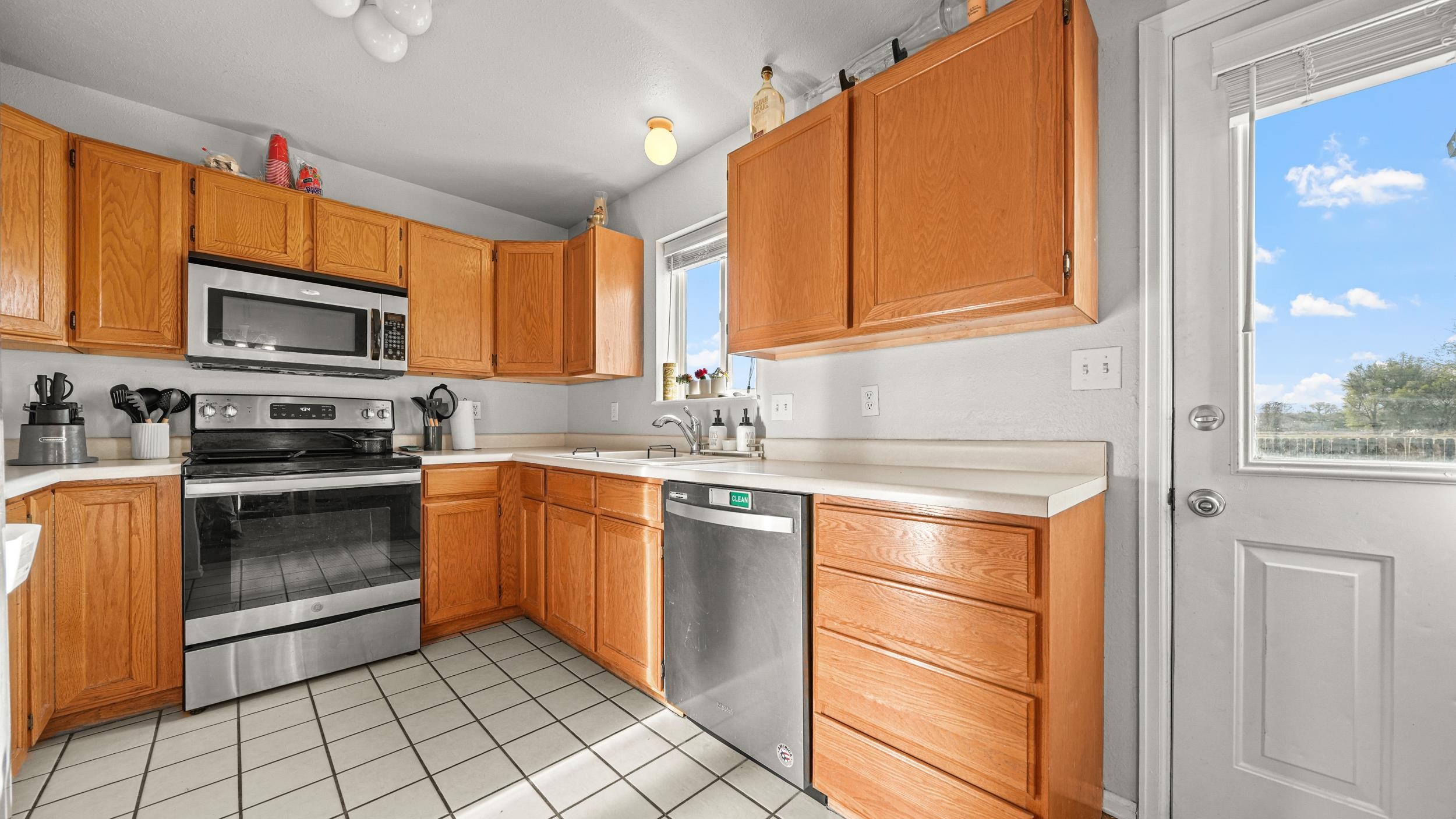 569 W Willow Court Property Photo 13