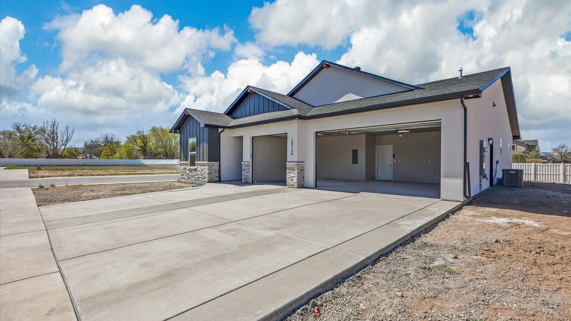 2872 Rock Creek Drive Property Photo 4