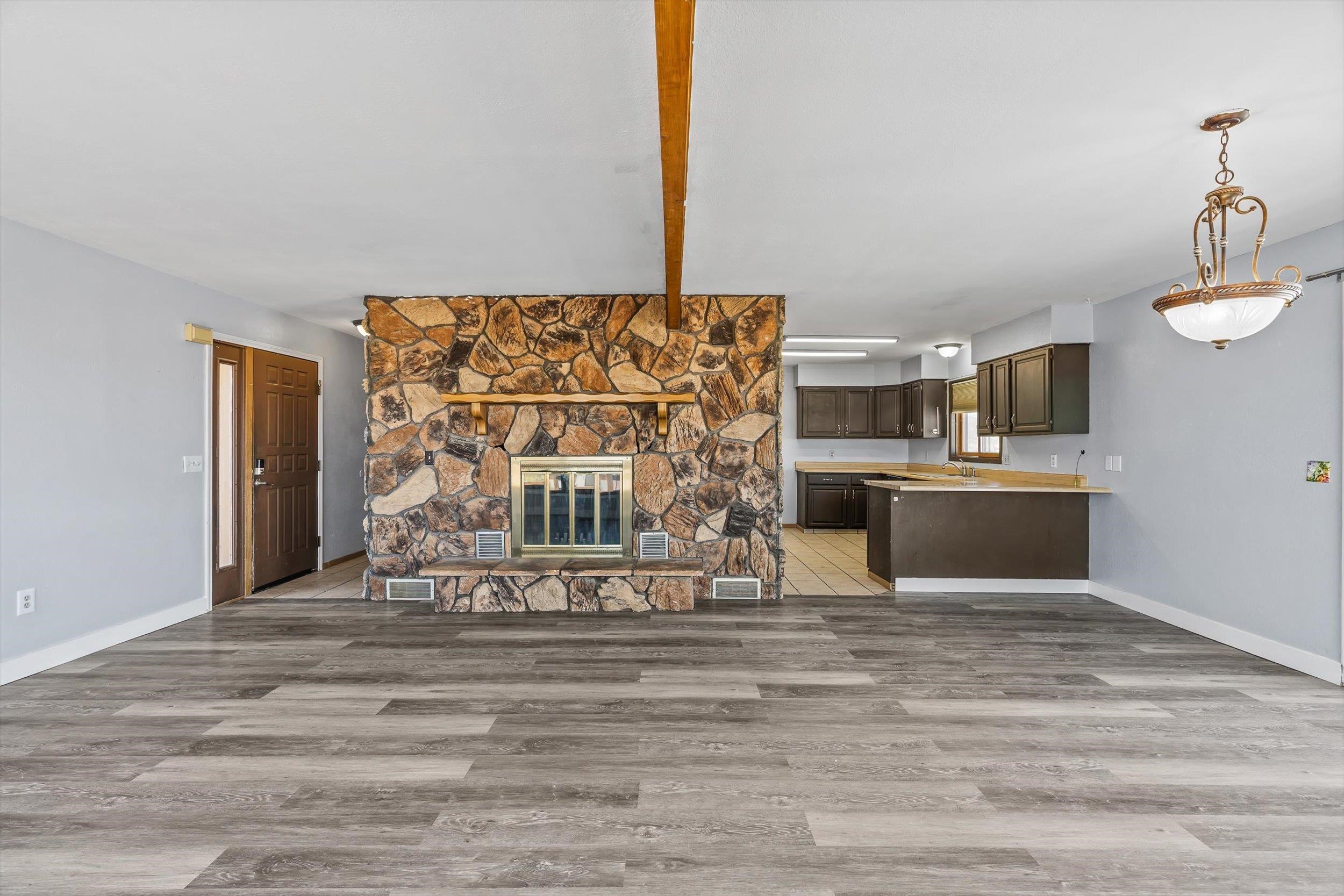 805 Pinyon Court Property Photo 7