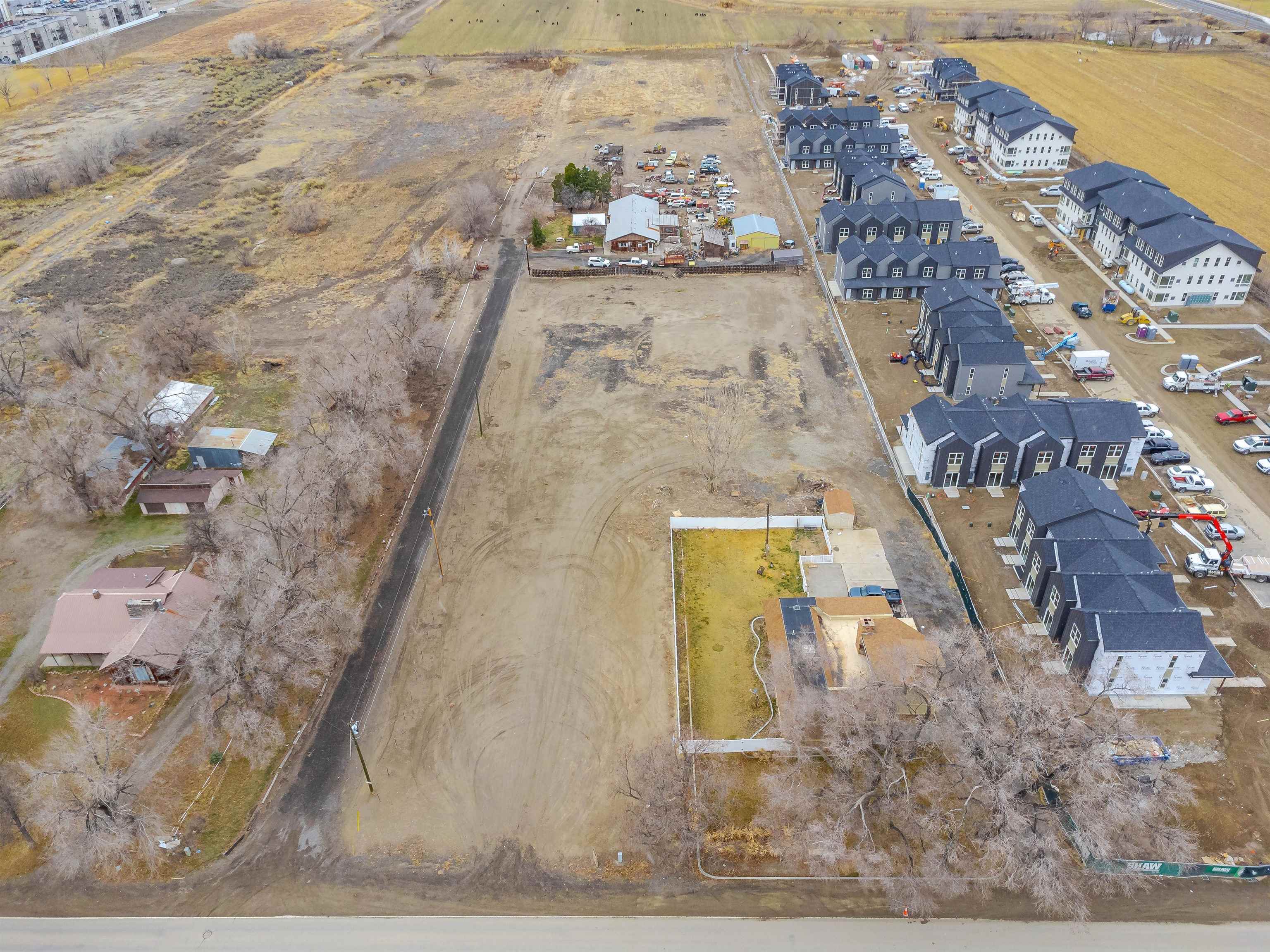 679 24 1/2 Road Property Photo 2