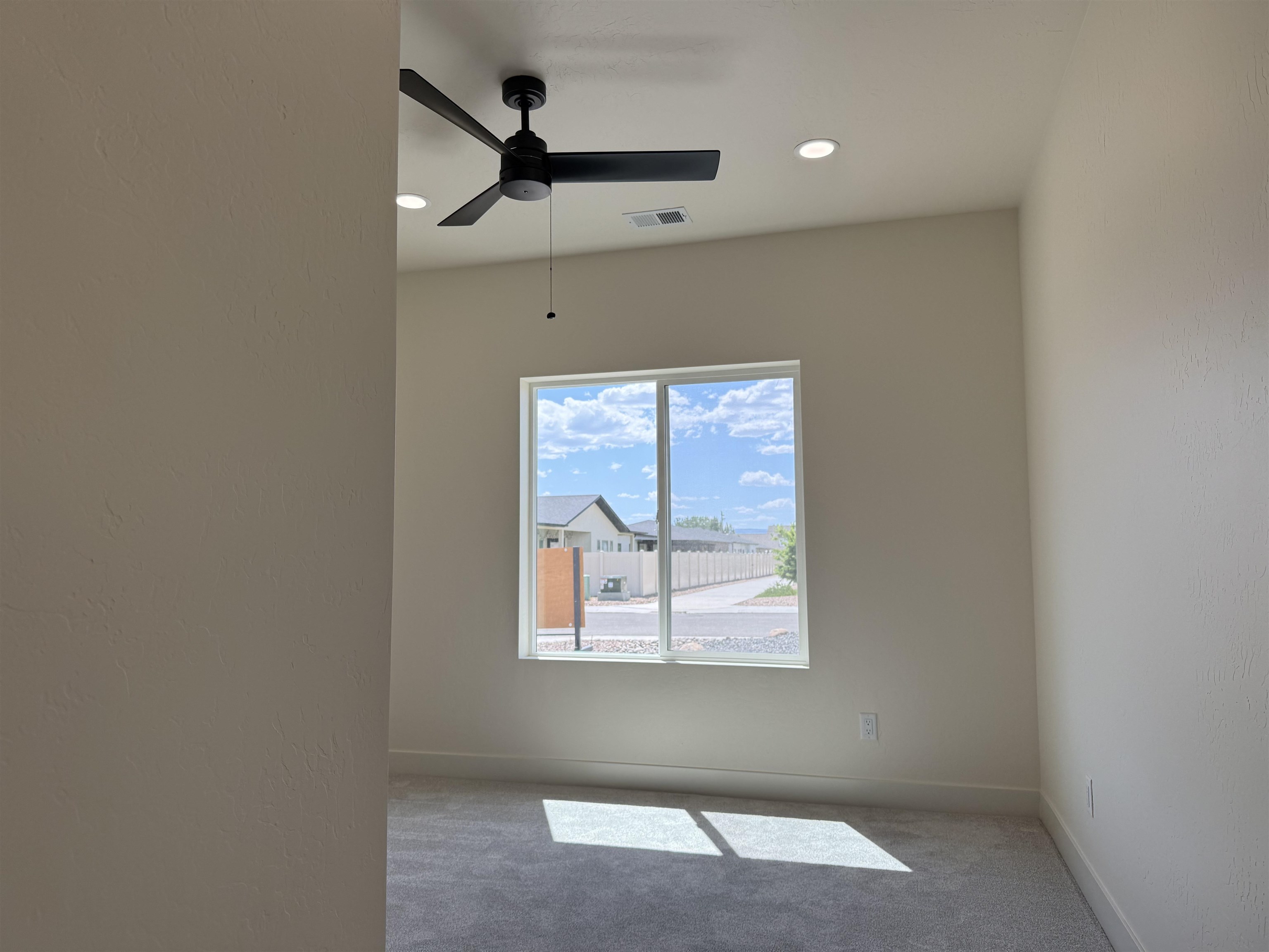 670 Sunset Valley Street Property Photo 24