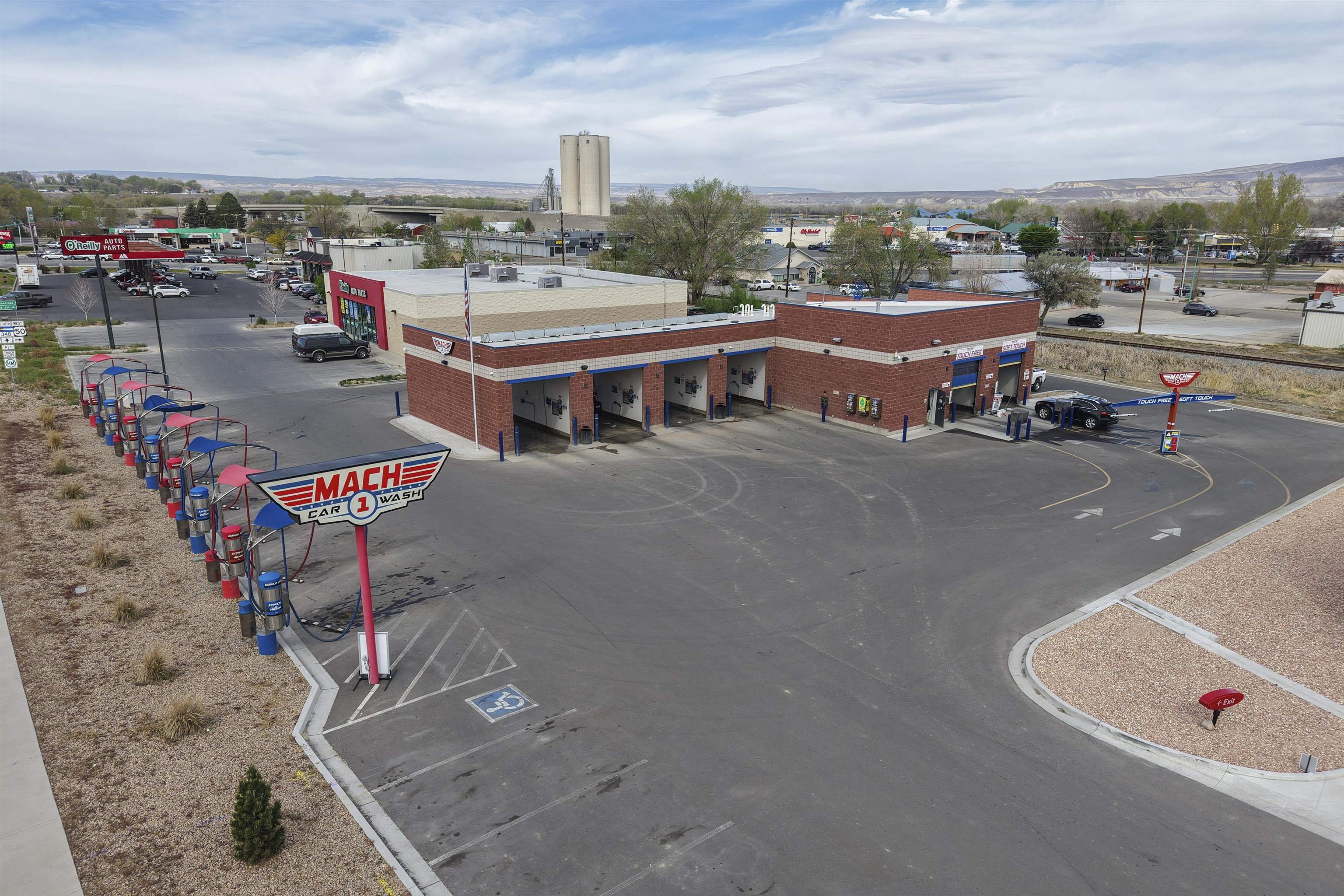 275 Highway 92 Property Photo 1