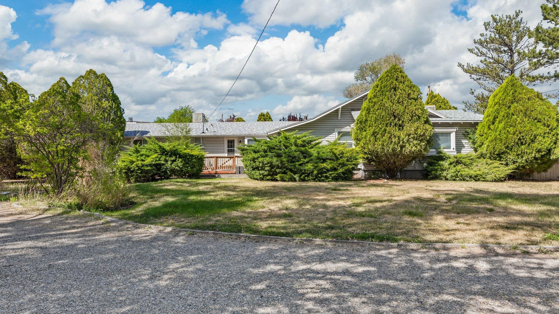 2101 Broadway Property Photo 2