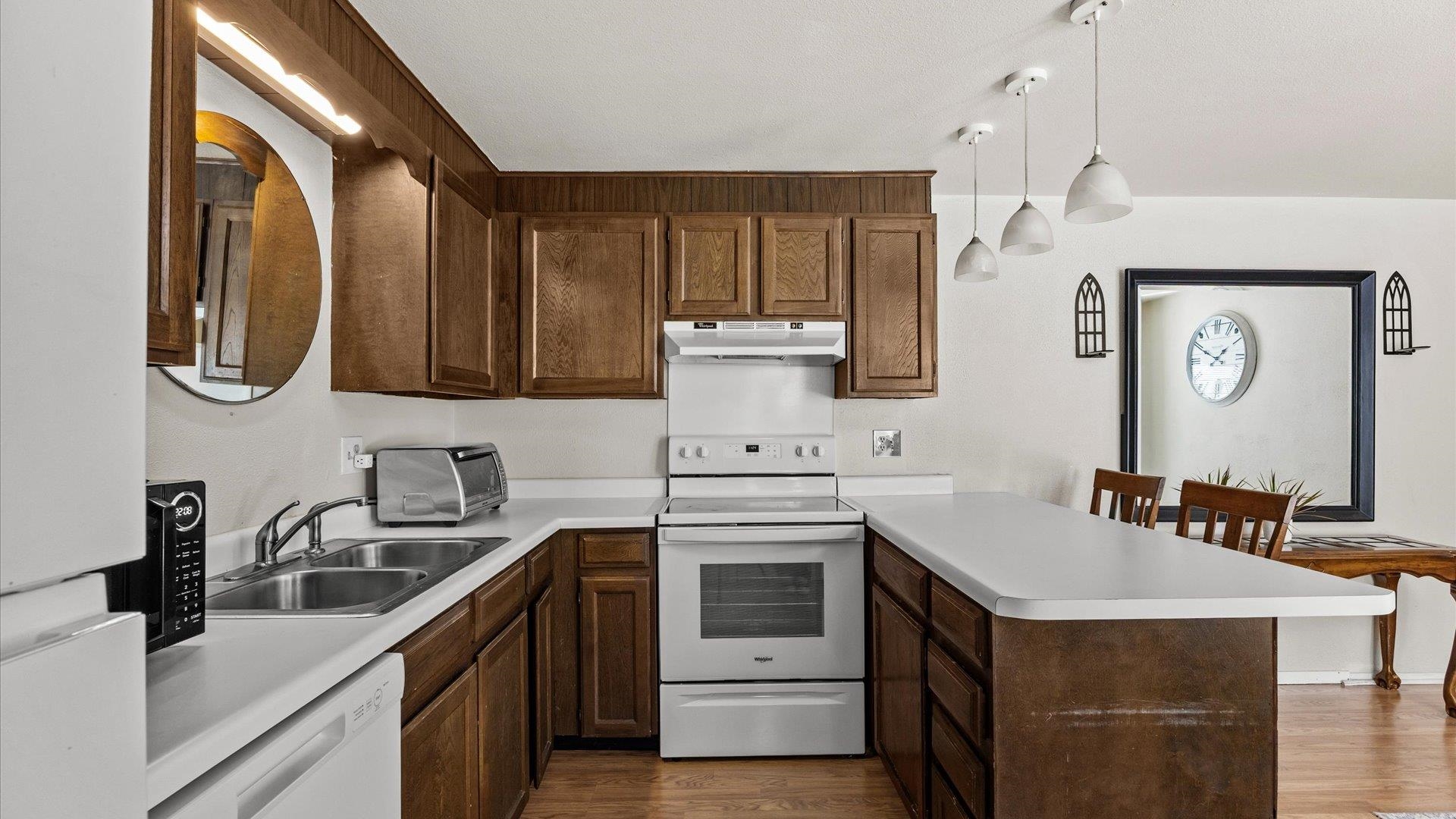 2101 Broadway Property Photo 7