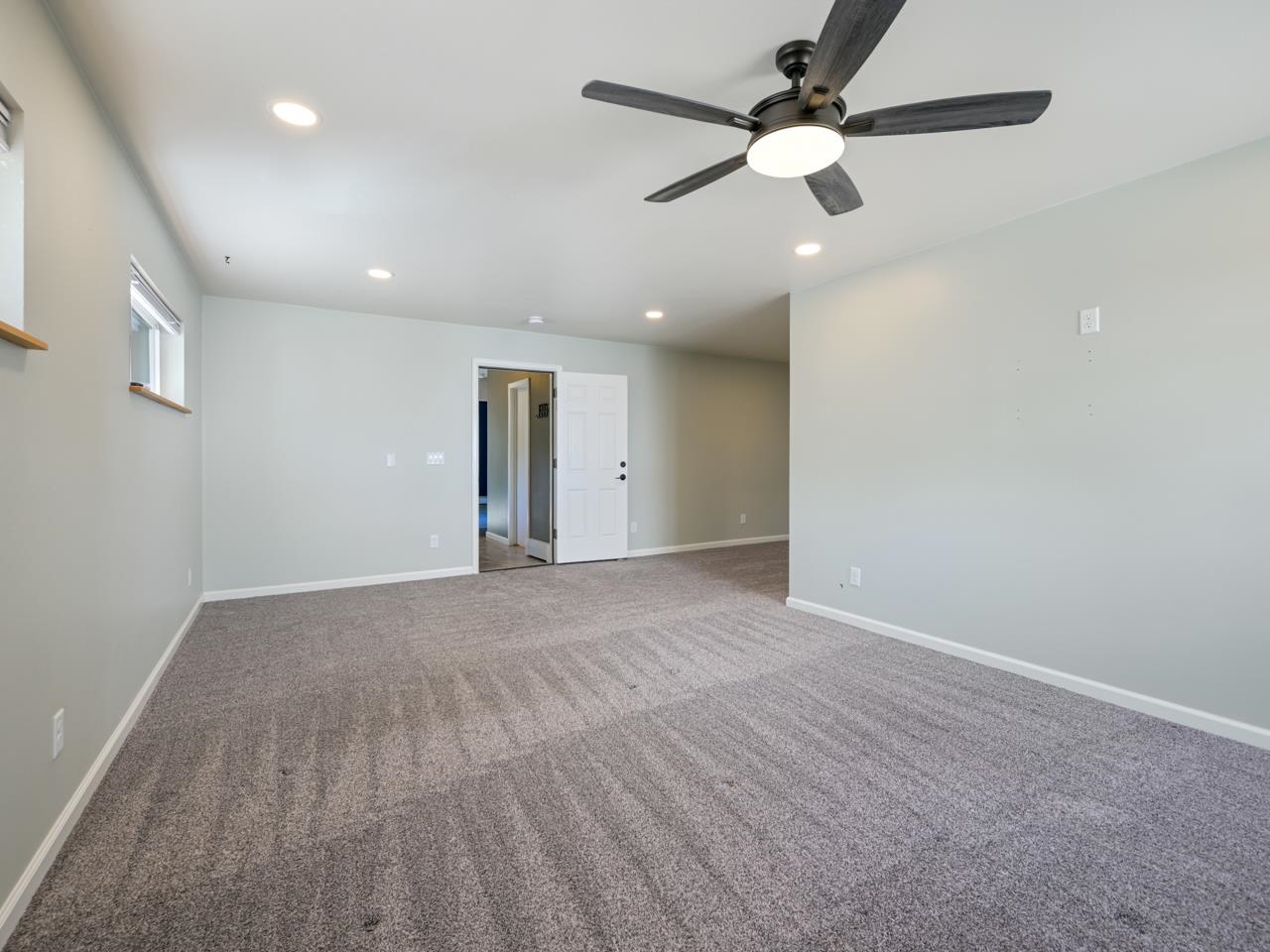 122 Davis Circle Property Photo 18