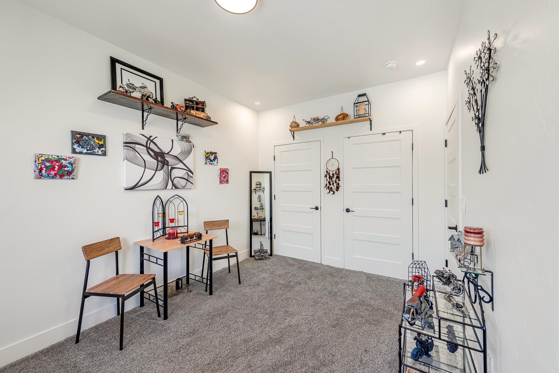 1057 E Harrison Avenue Property Photo 33