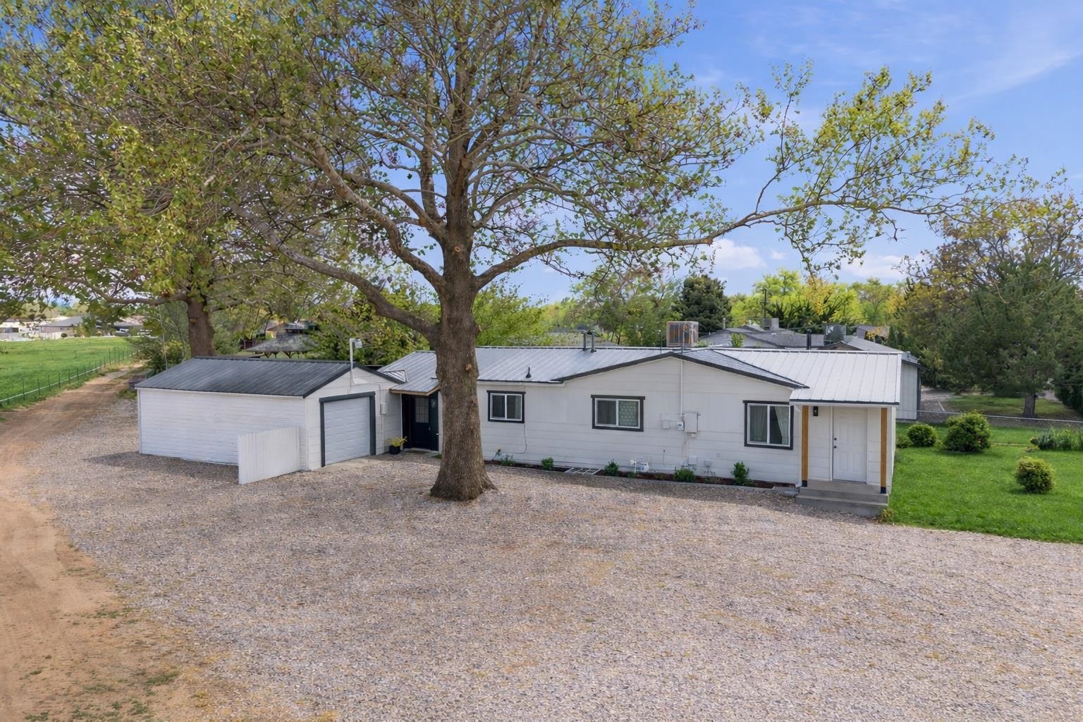 270 29 Road Property Photo 1