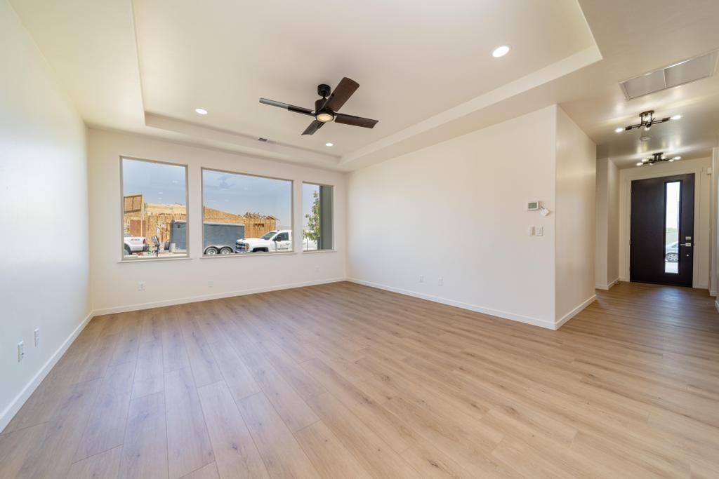 221 Shadow Mesa Street Property Photo 6