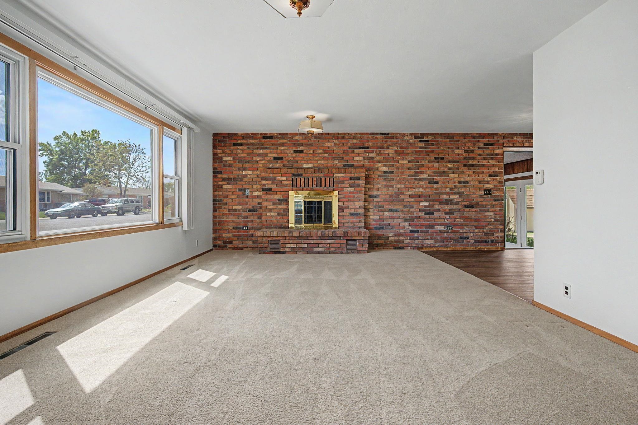 1809 Juniper Street Property Photo 3