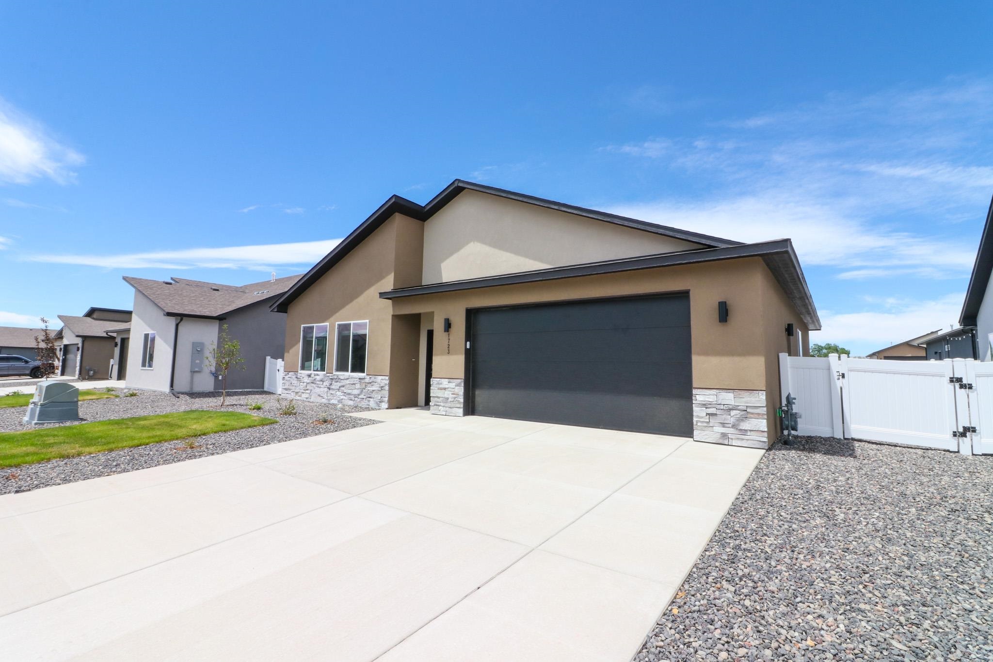 1723 Rusty Rivet Road Property Photo 4