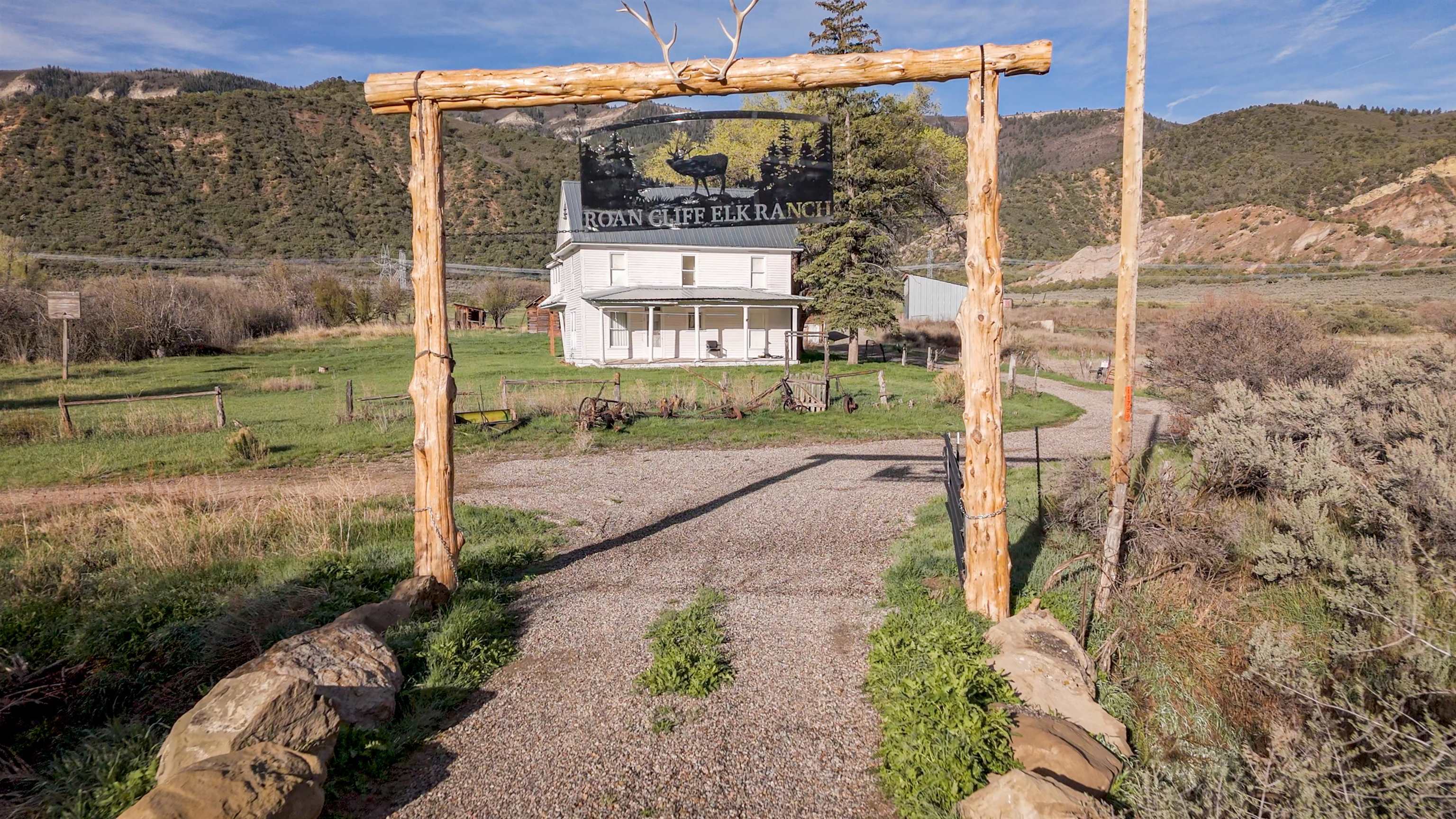 11799 Highway 13 Property Photo 8
