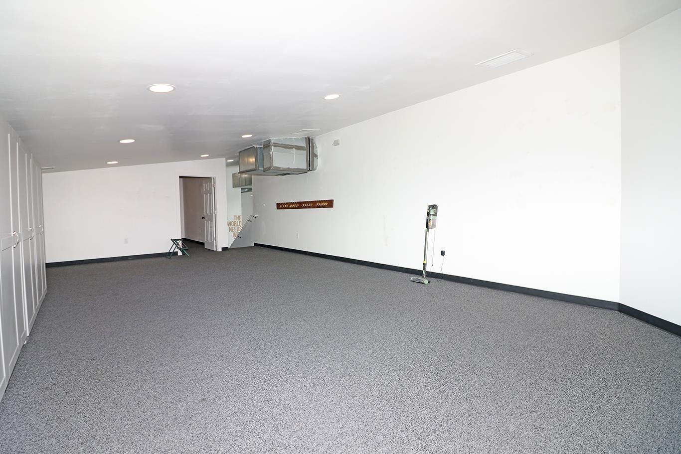 879 Struthers Avenue Property Photo 19