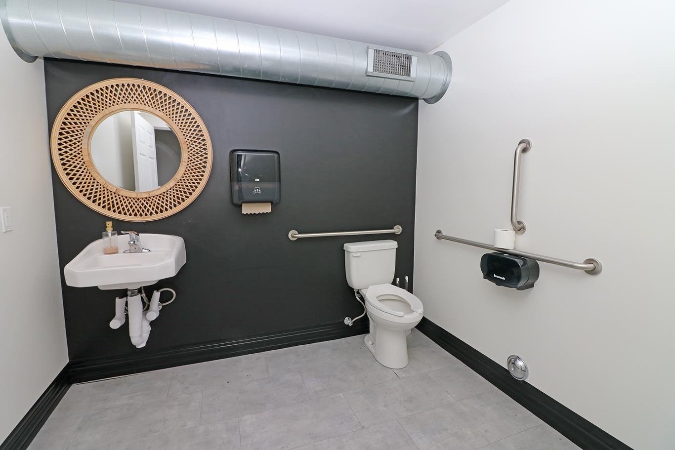 879 Struthers Avenue Property Photo 31