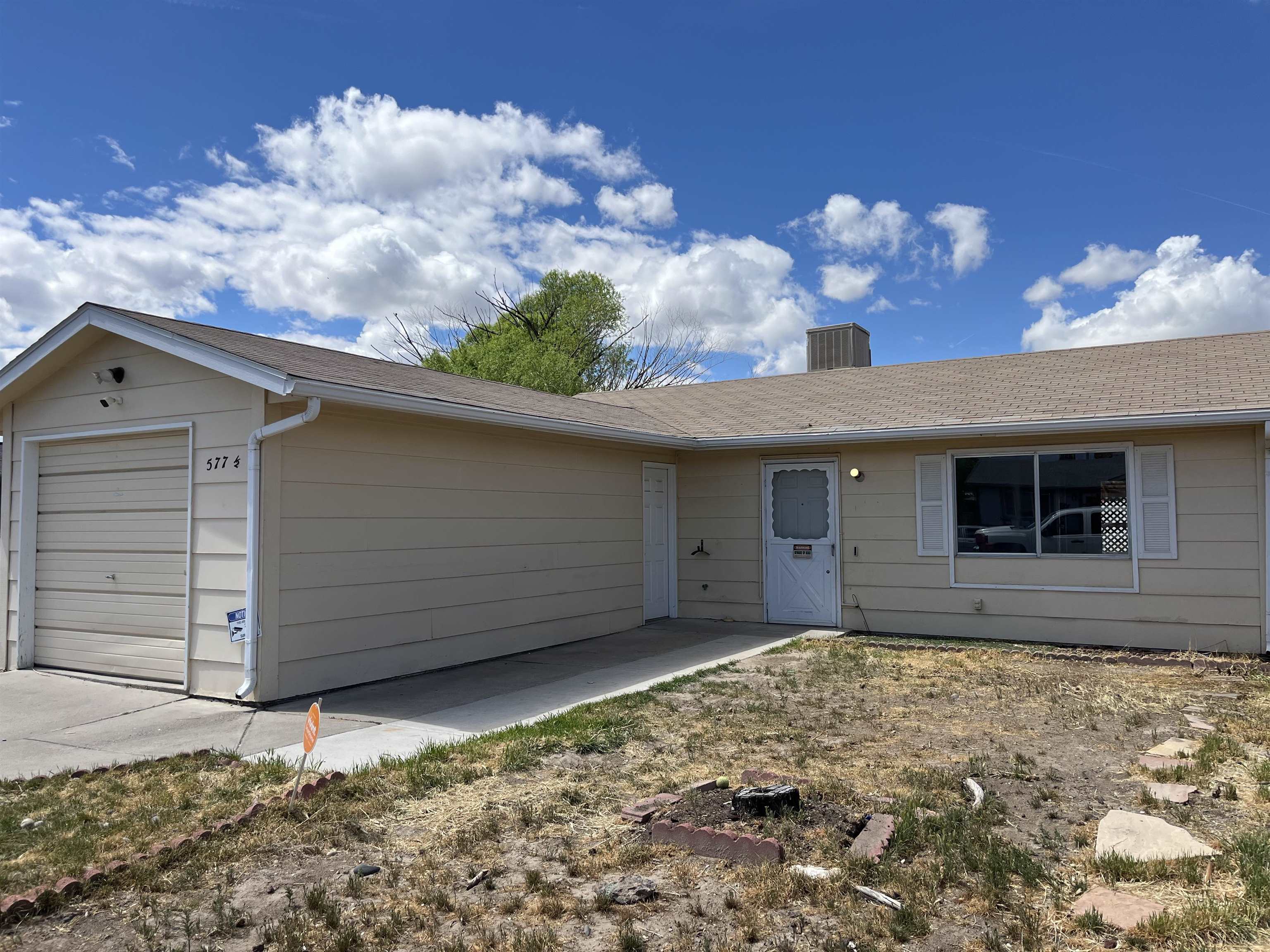 577 1/2 Melrose Court Property Photo 1