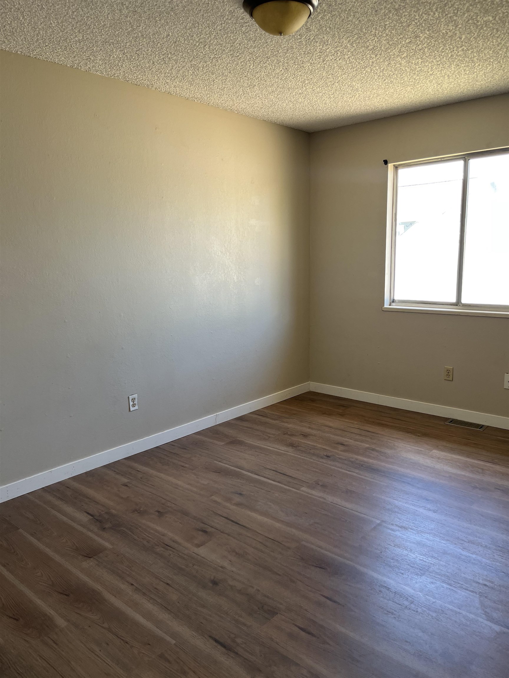 577 1/2 Melrose Court Property Photo 10