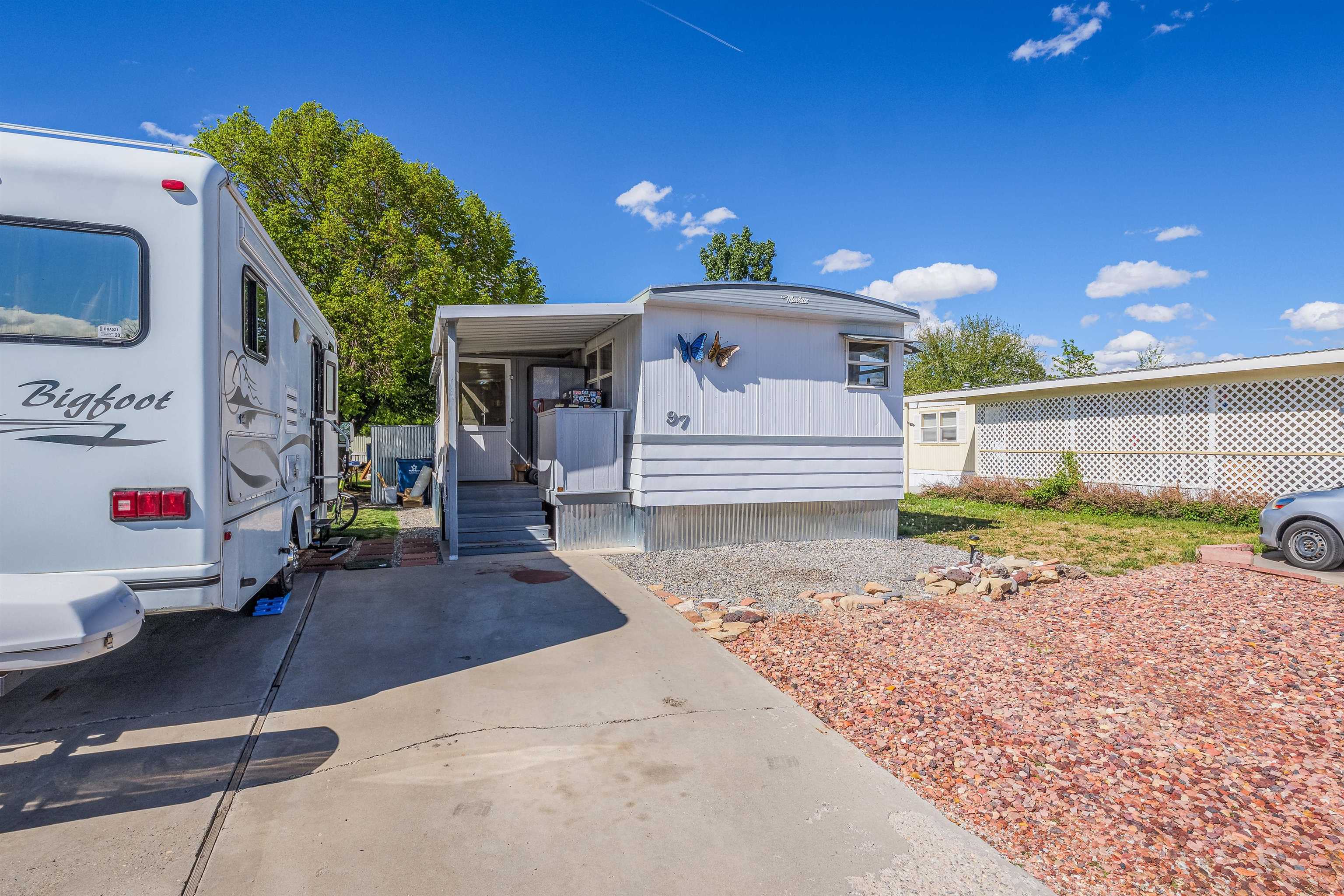 3251 E Road Property Photo 1