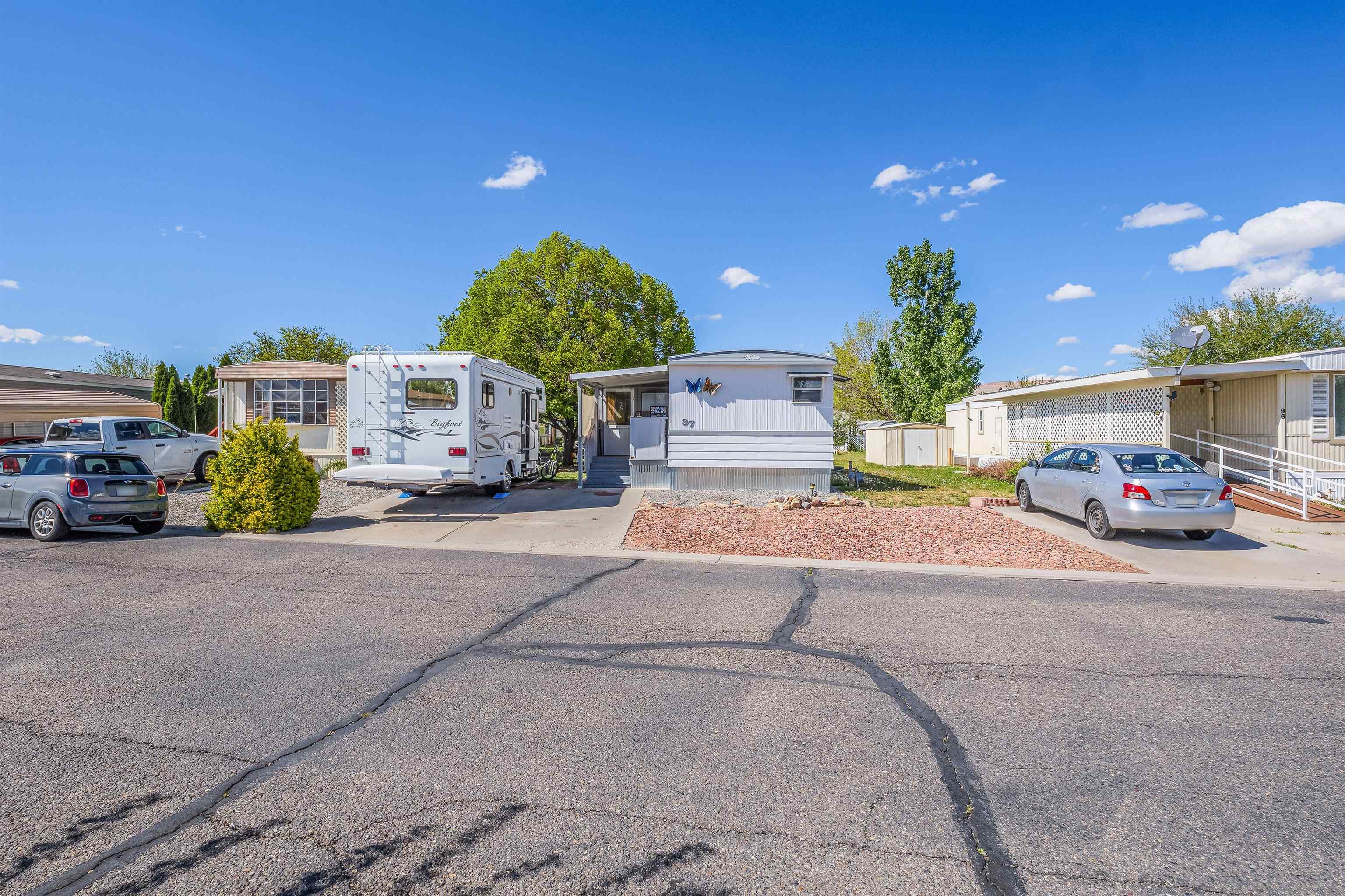 3251 E Road Property Photo 3