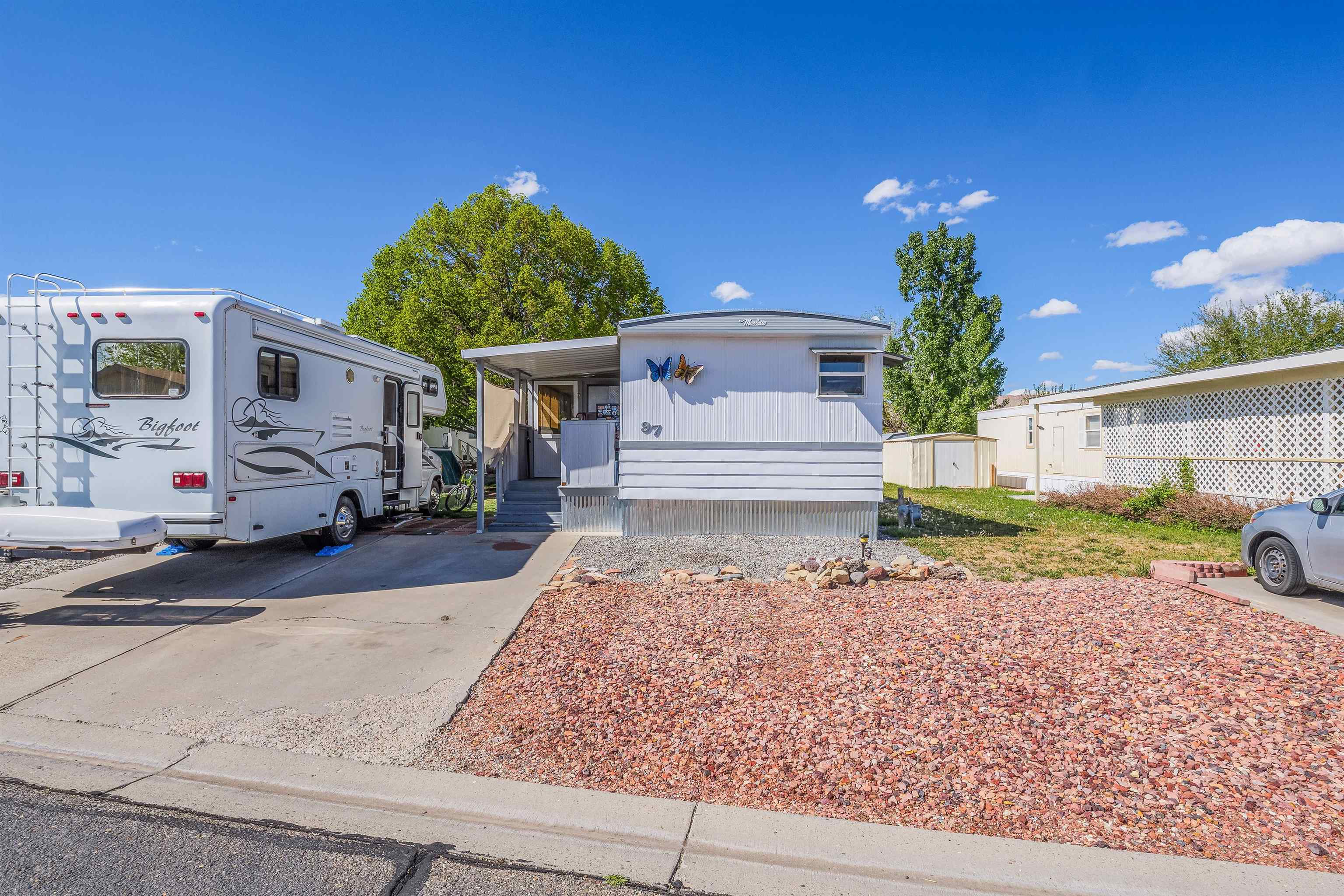 3251 E Road Property Photo 4