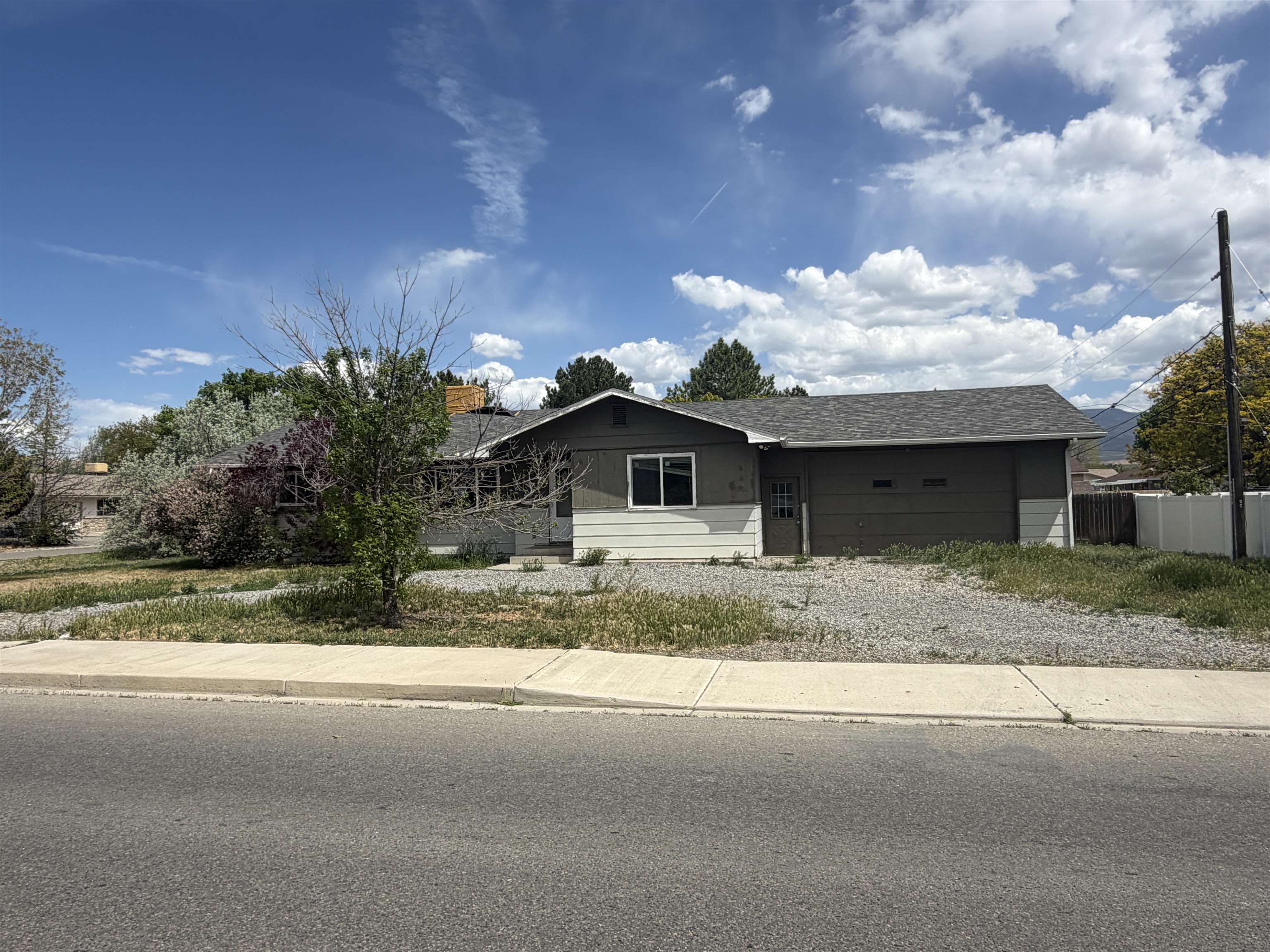 508 33 Road Property Photo 1