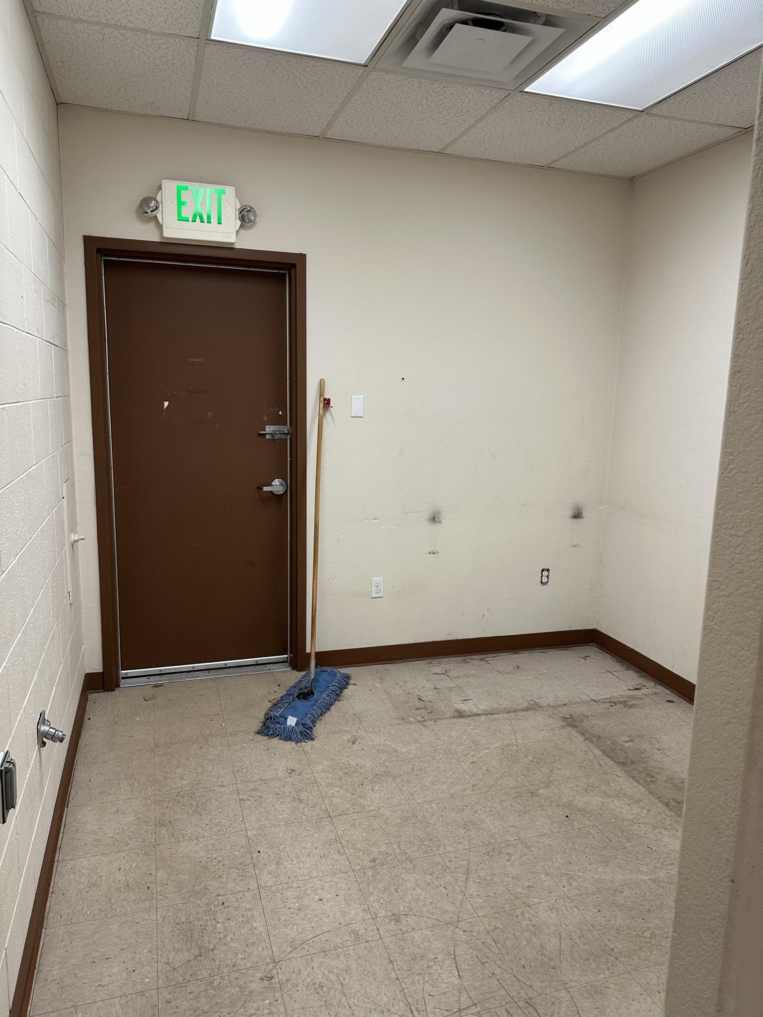 1660 North Avenue Property Photo 9