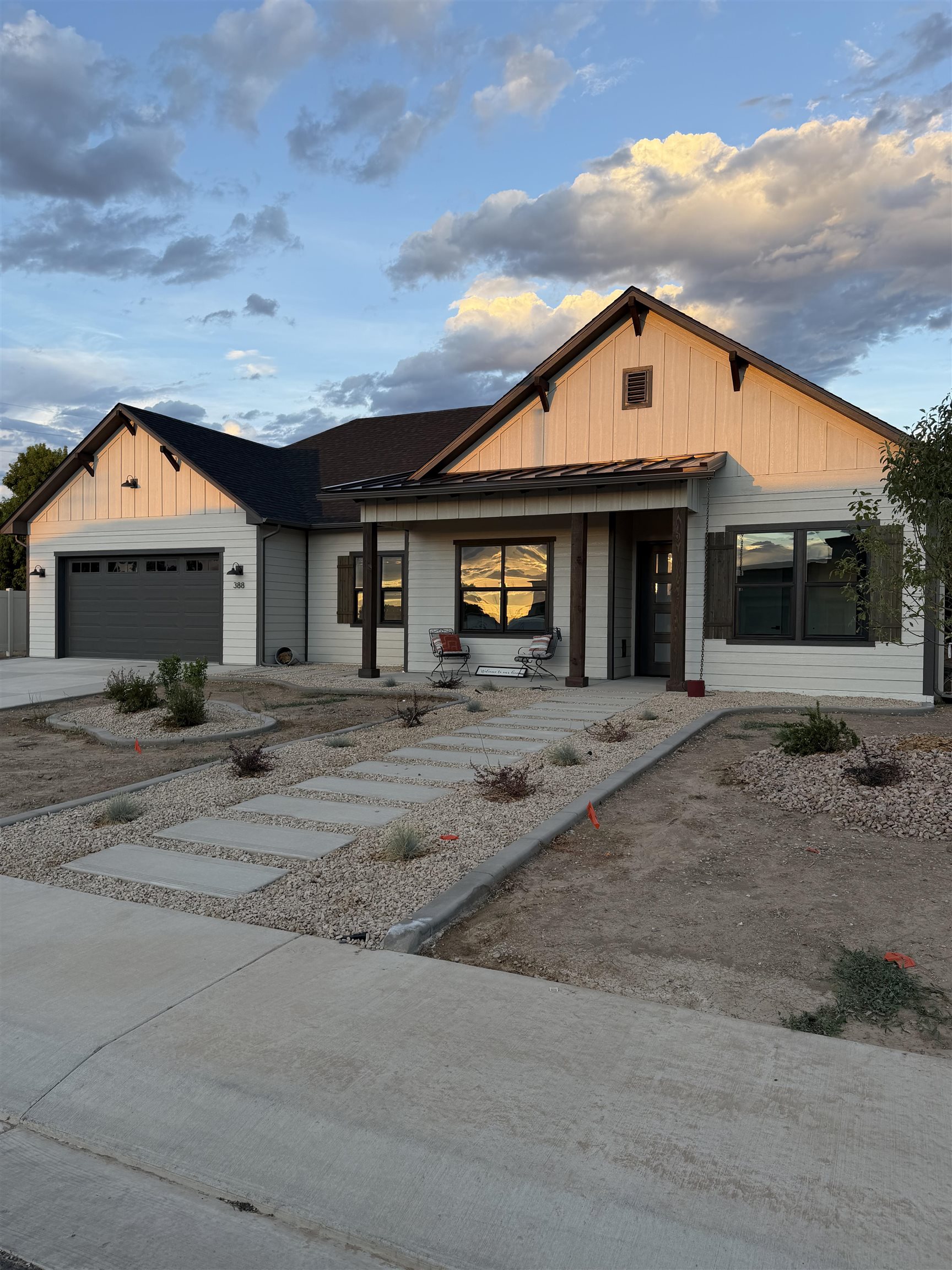 388 Hatchet Canyon Circle Property Photo 1
