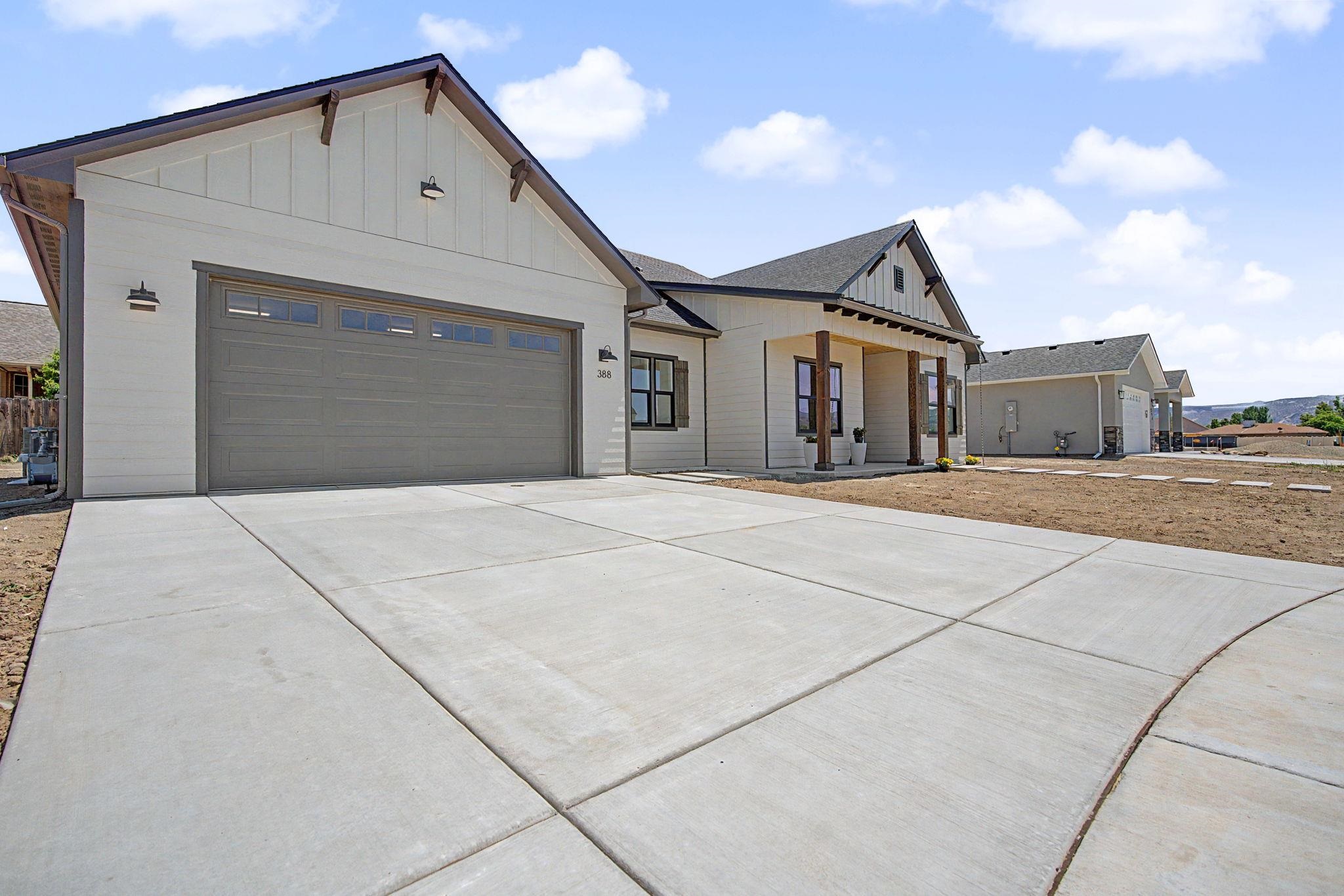 388 Hatchet Canyon Circle Property Photo 31