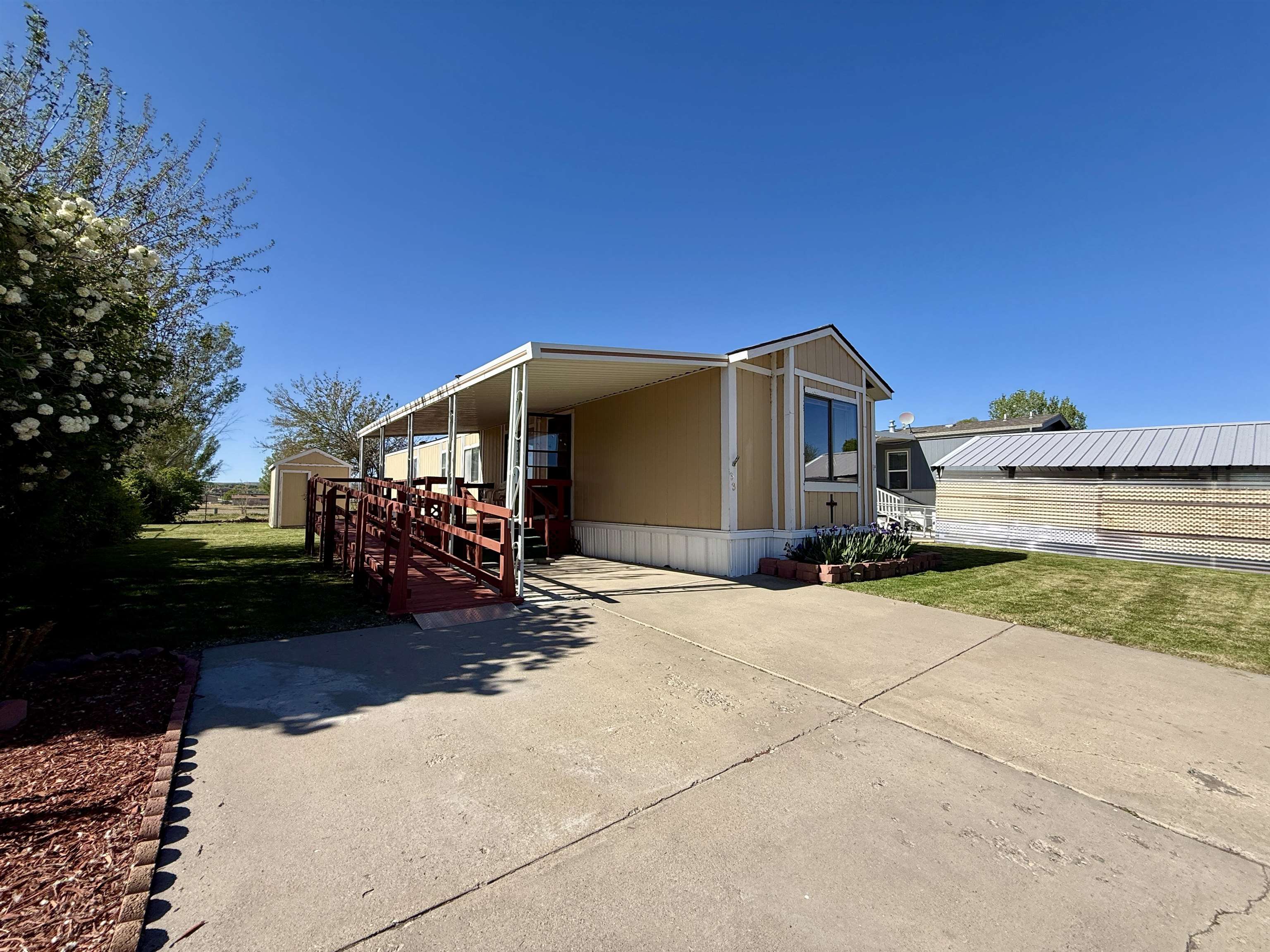 3251 E Road Property Photo 3