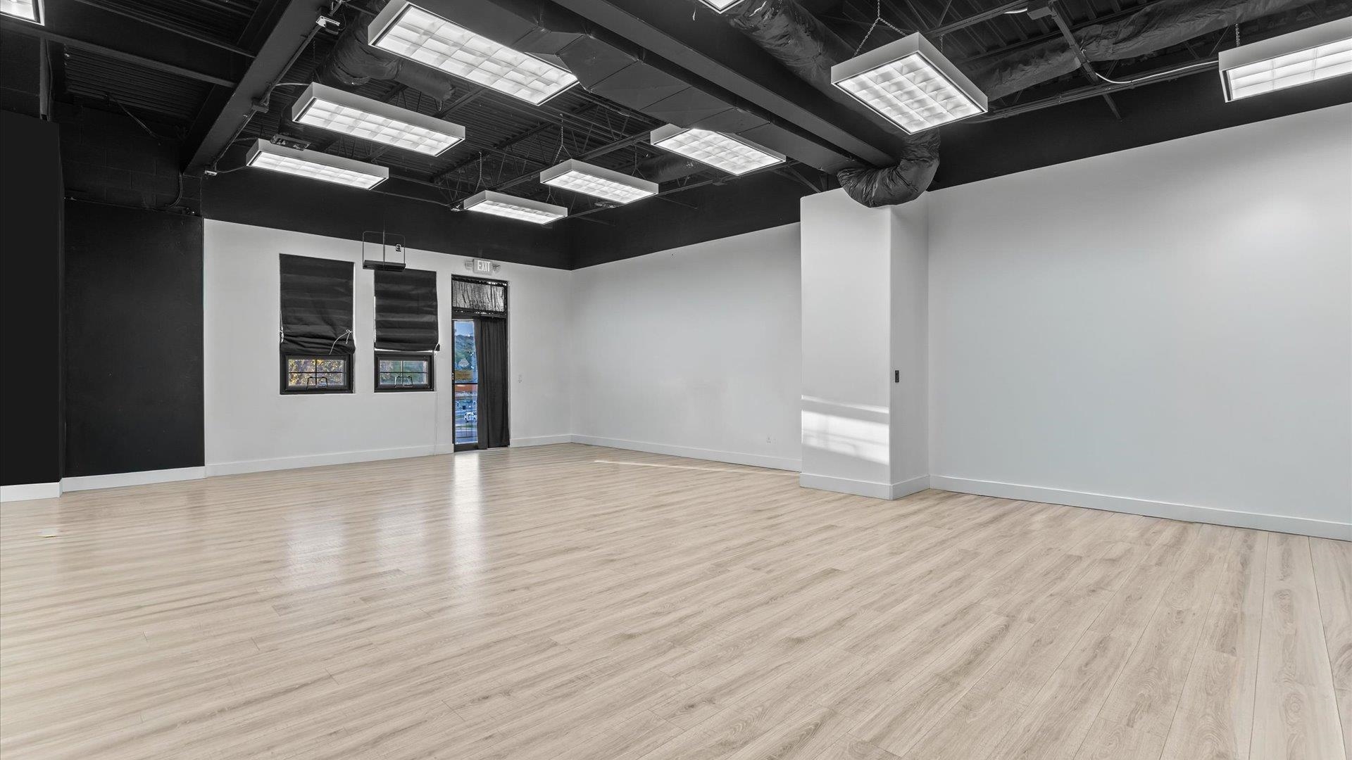 450 W West Avenue Property Photo 3