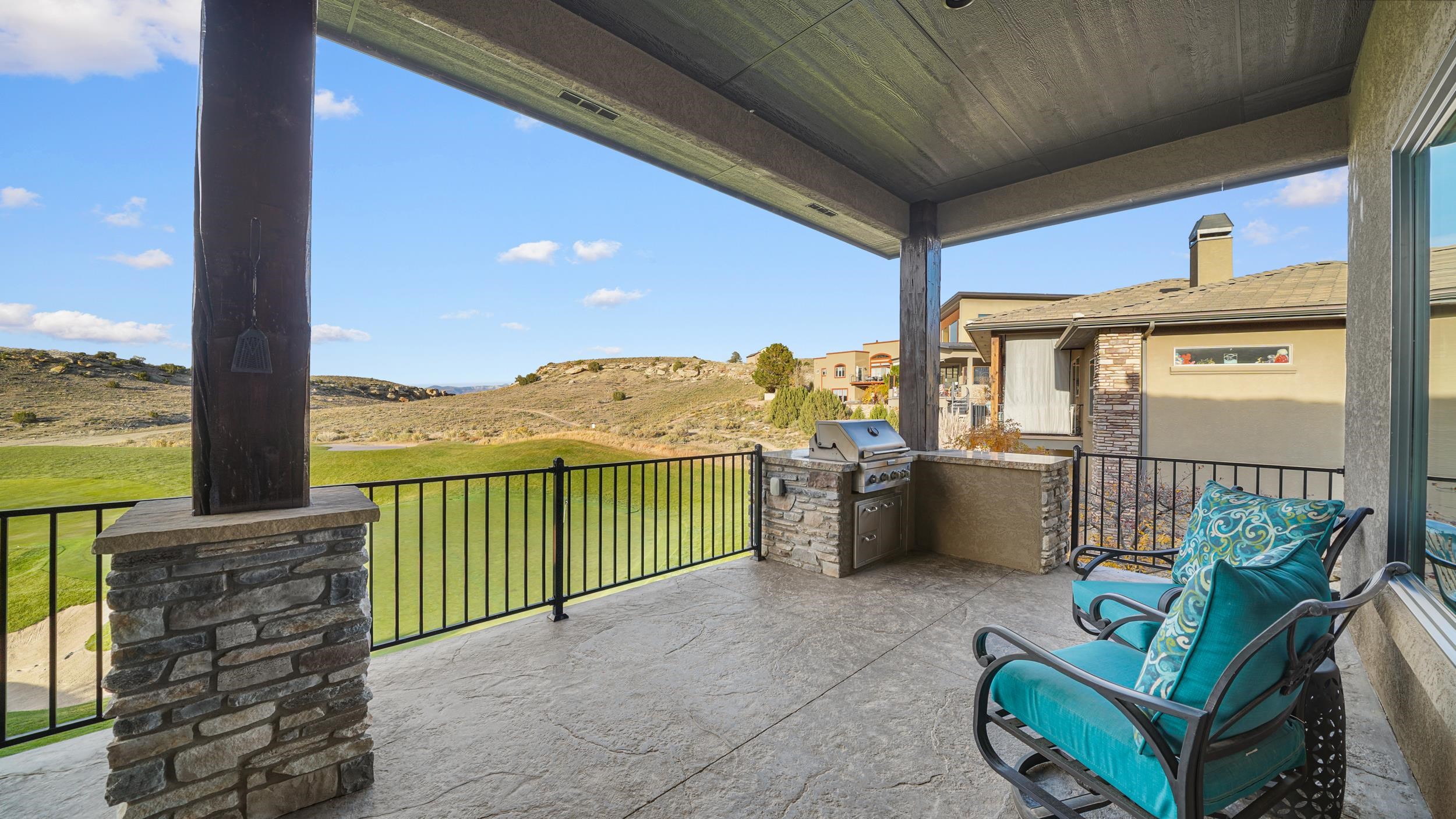 369 Hill View Drive Property Photo 7