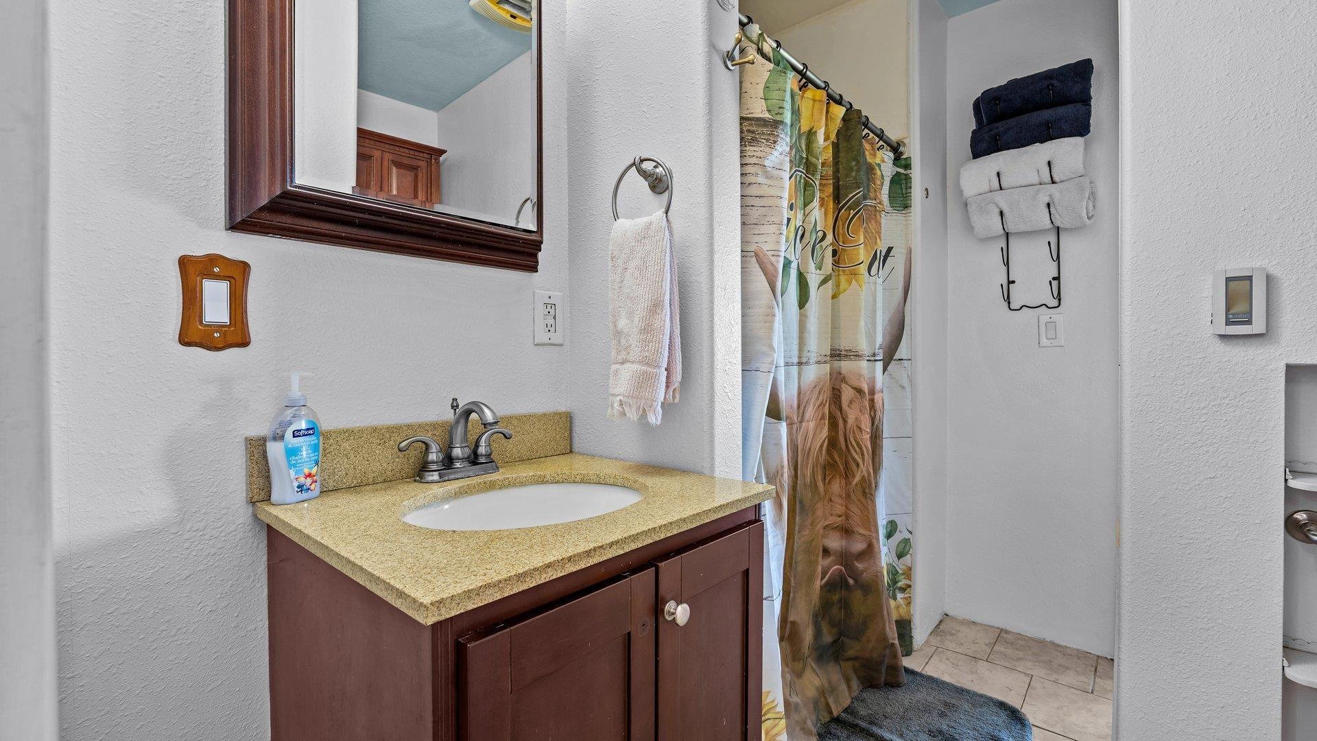 2483 S Broadway Property Photo 20