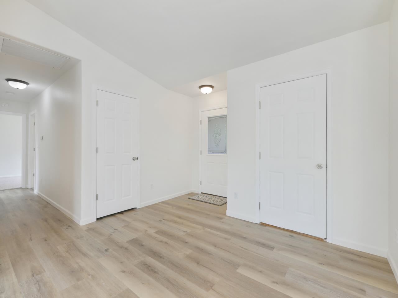 2975 Summerbrook Drive Property Photo 6