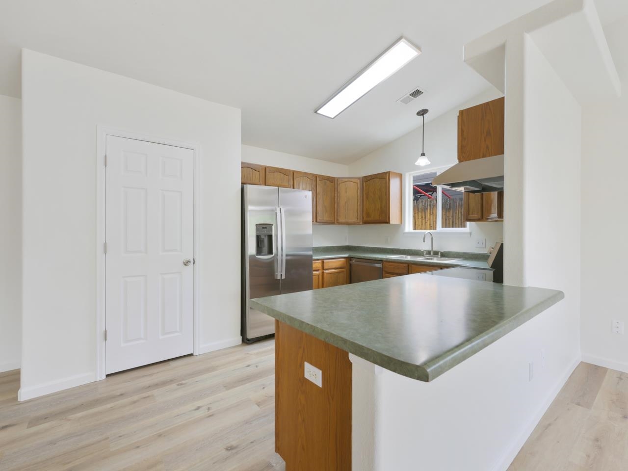 2975 Summerbrook Drive Property Photo 8