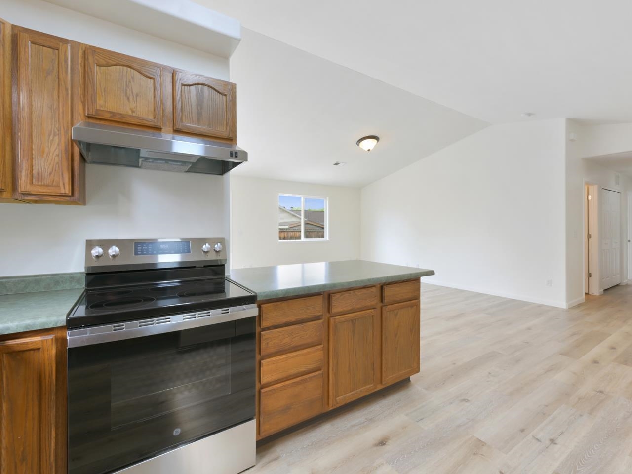 2975 Summerbrook Drive Property Photo 9