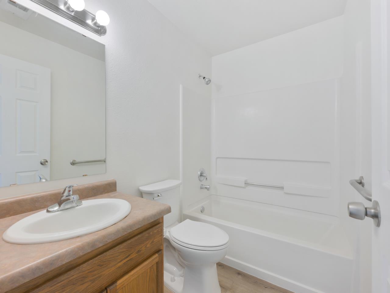 2975 Summerbrook Drive Property Photo 18