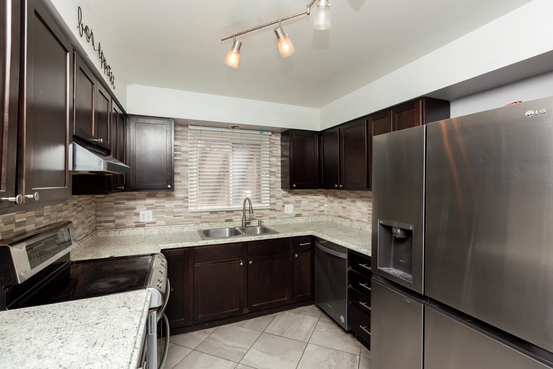 2887 Texas Avenue Property Photo 11