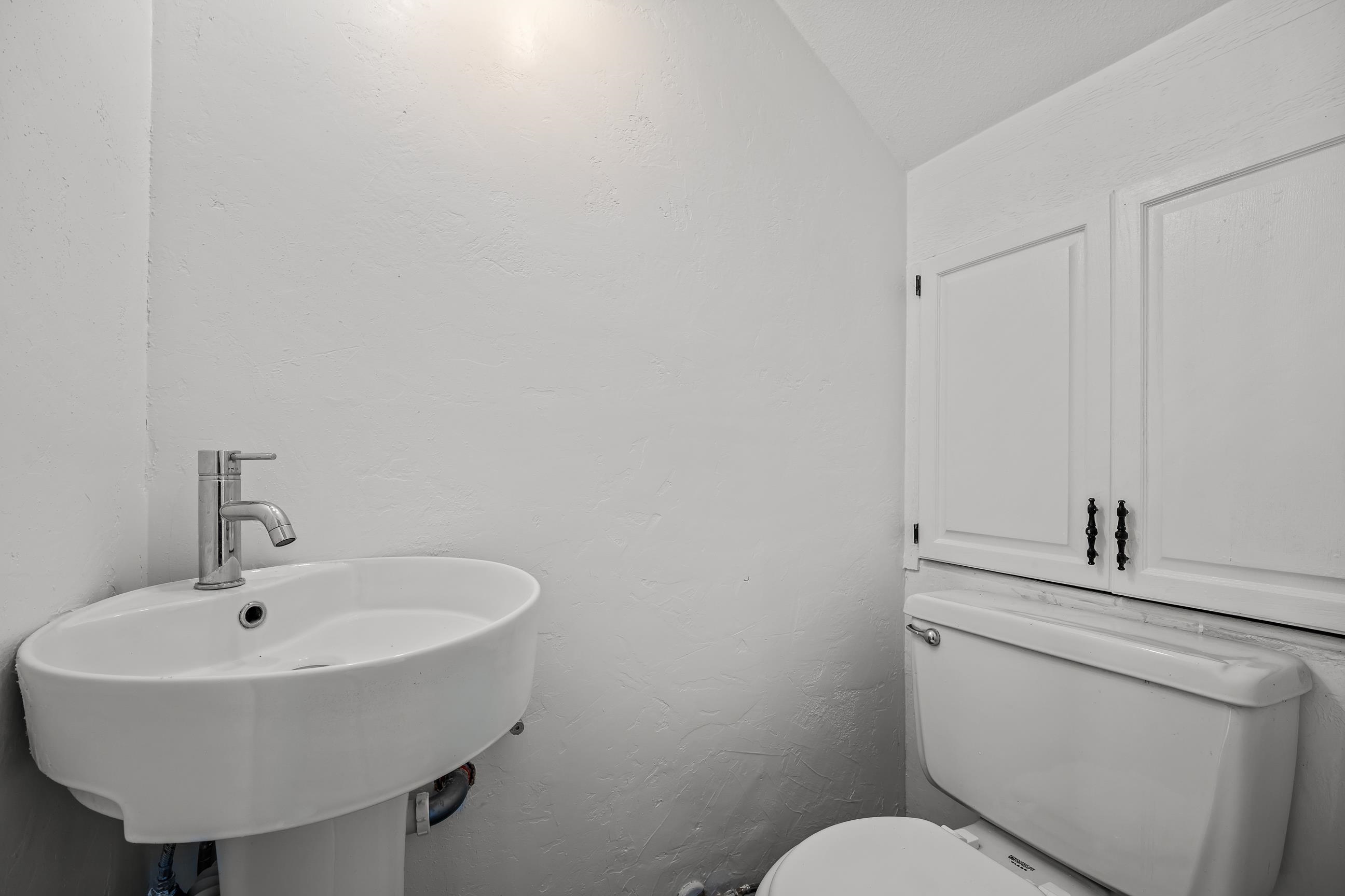 3229 White Avenue Property Photo 9