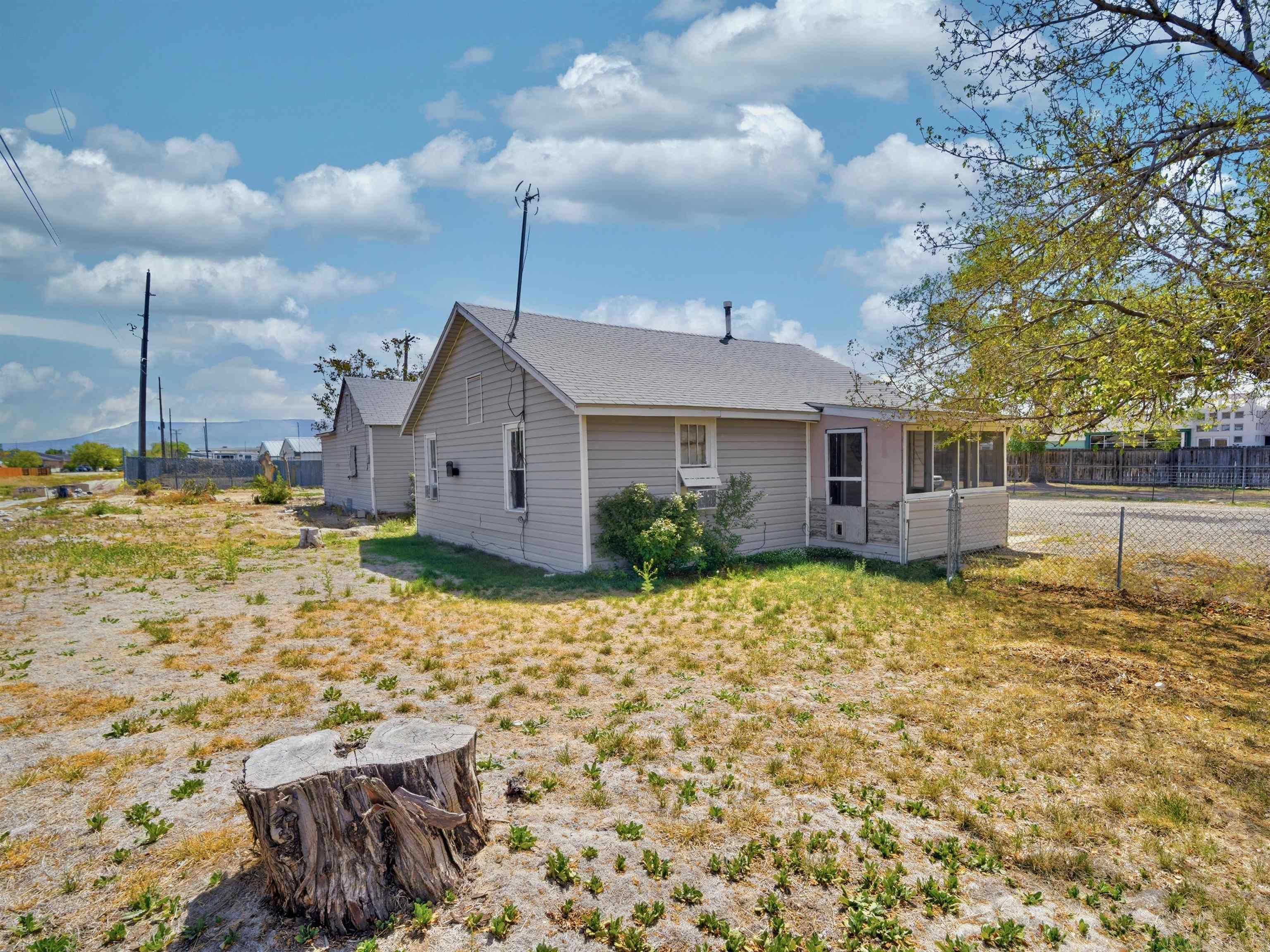 510 Court Road Property Photo 4