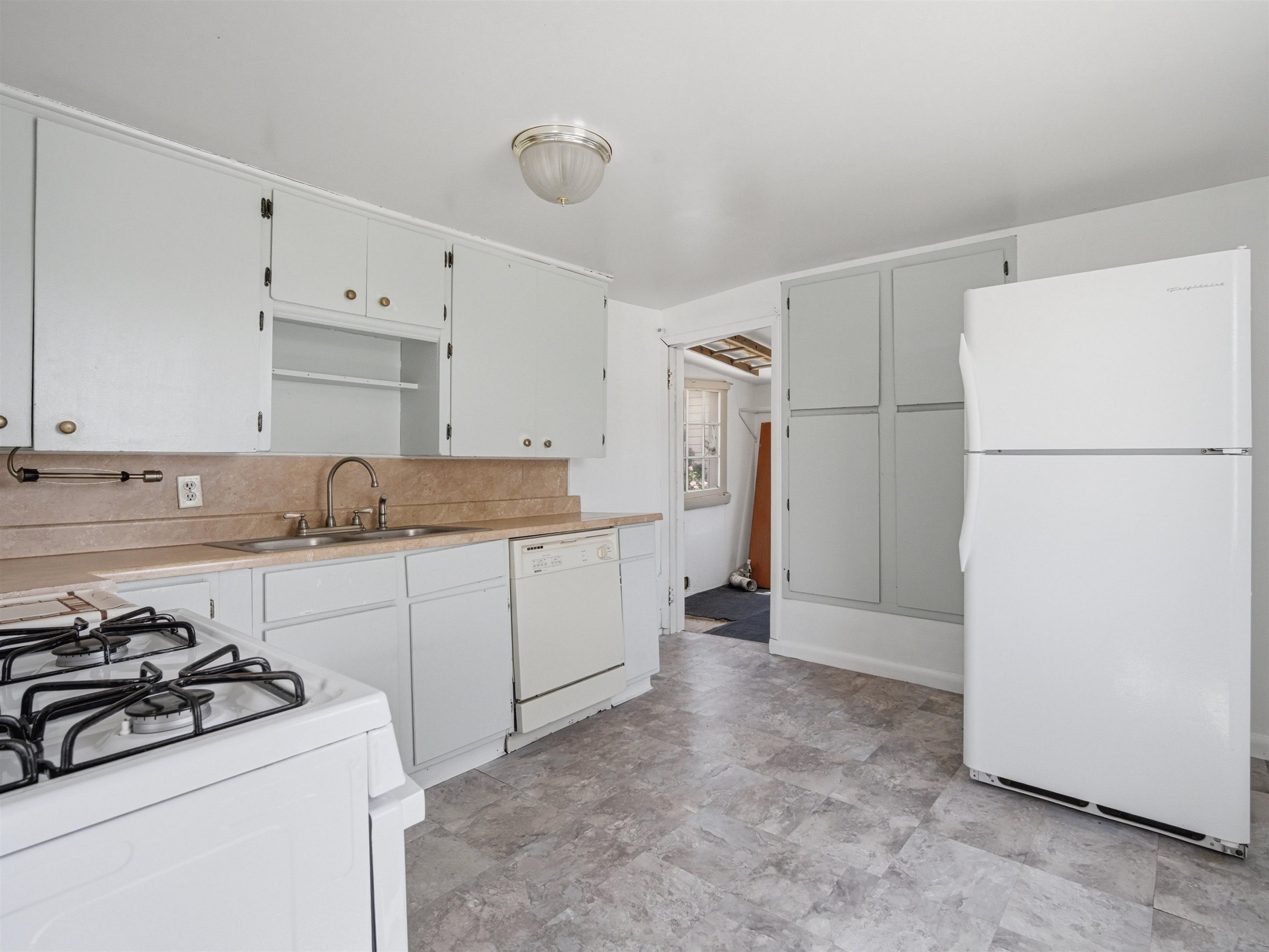510 Court Road Property Photo 14