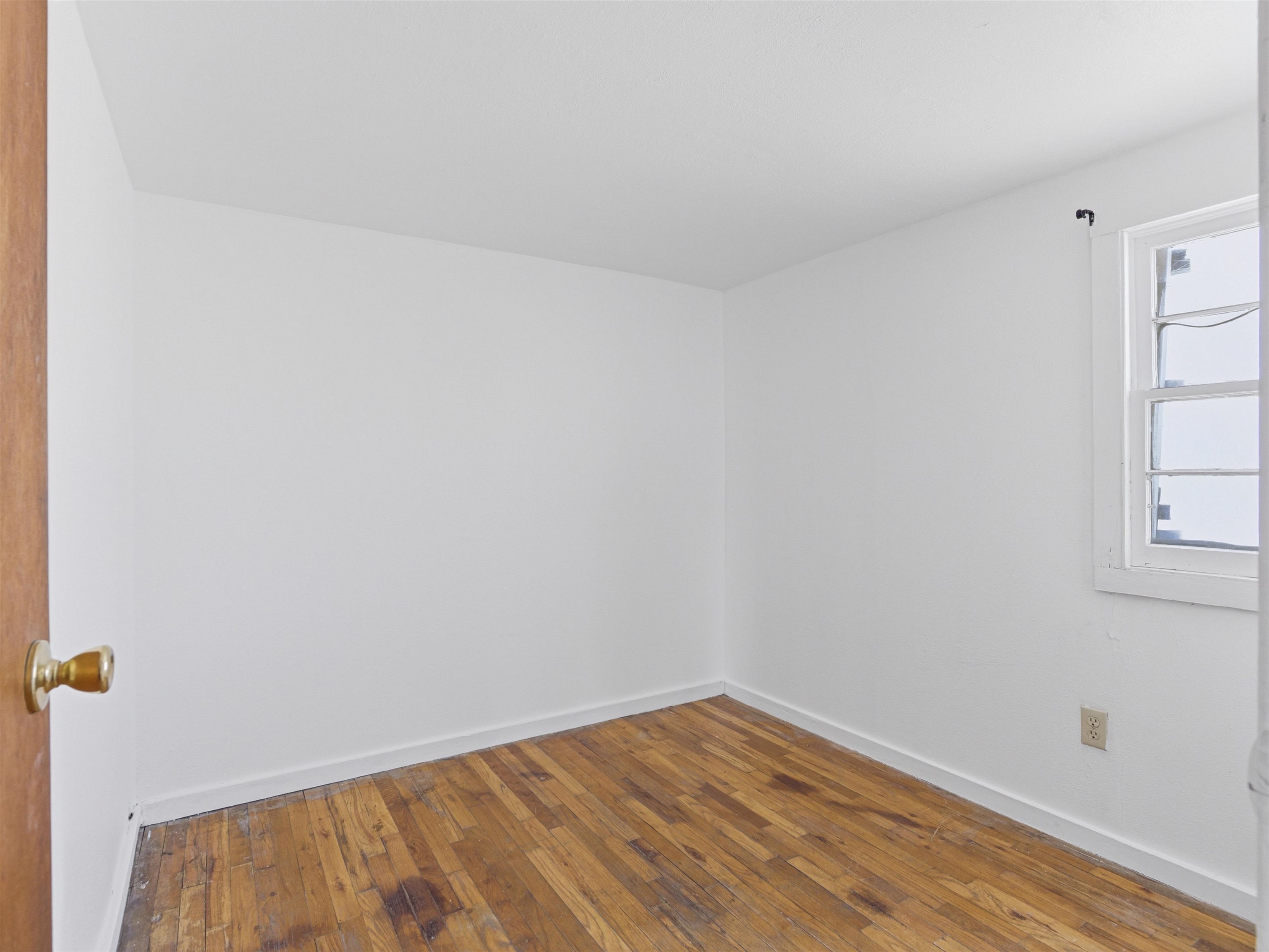 510 Court Road Property Photo 28