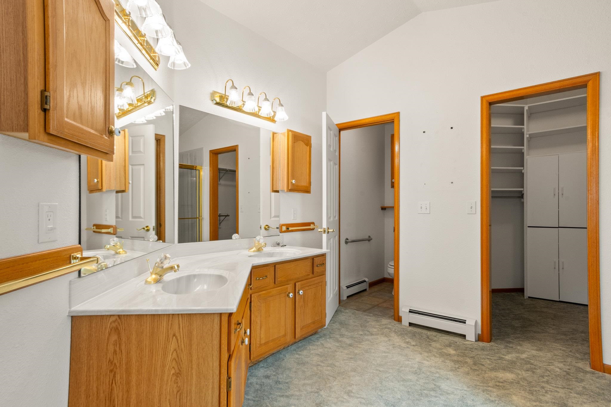 2660 Hemlock Court Property Photo 16
