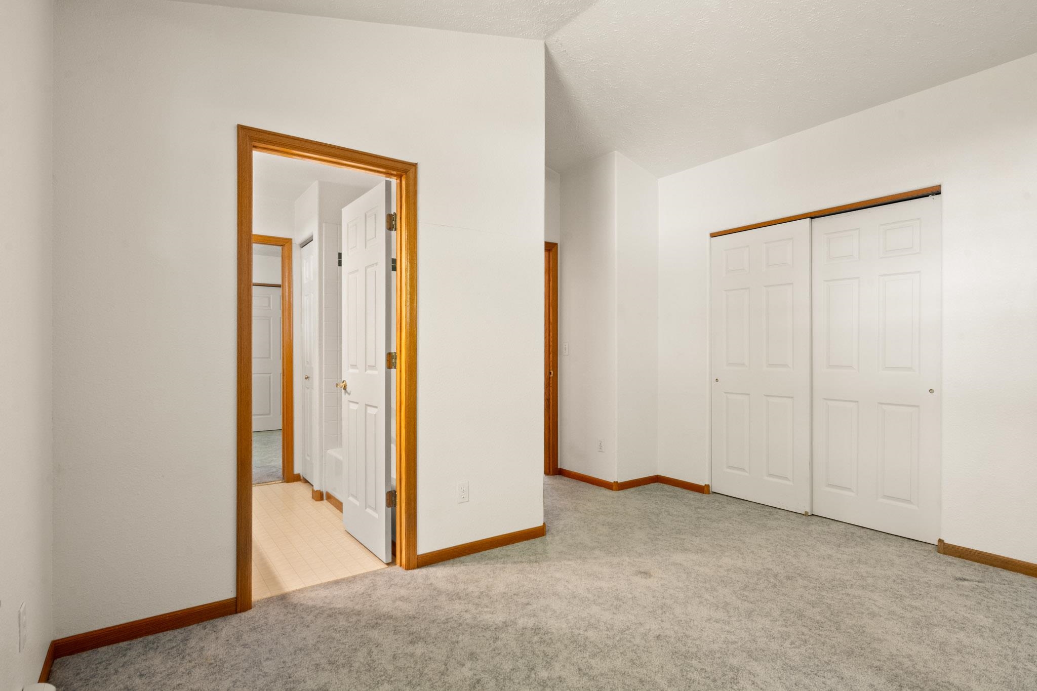 2660 Hemlock Court Property Photo 26