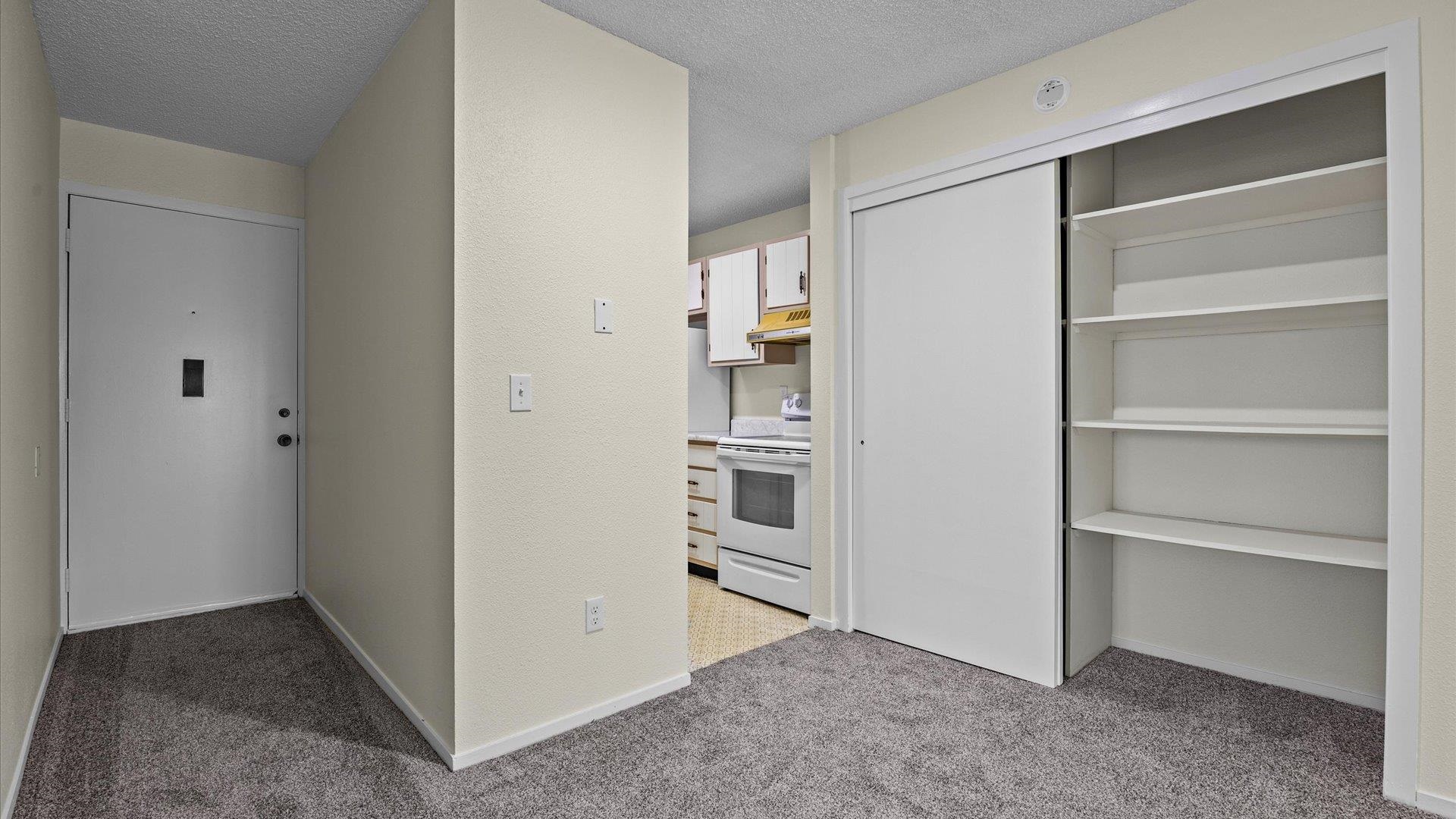 3146 Lakeside Drive Property Photo 6