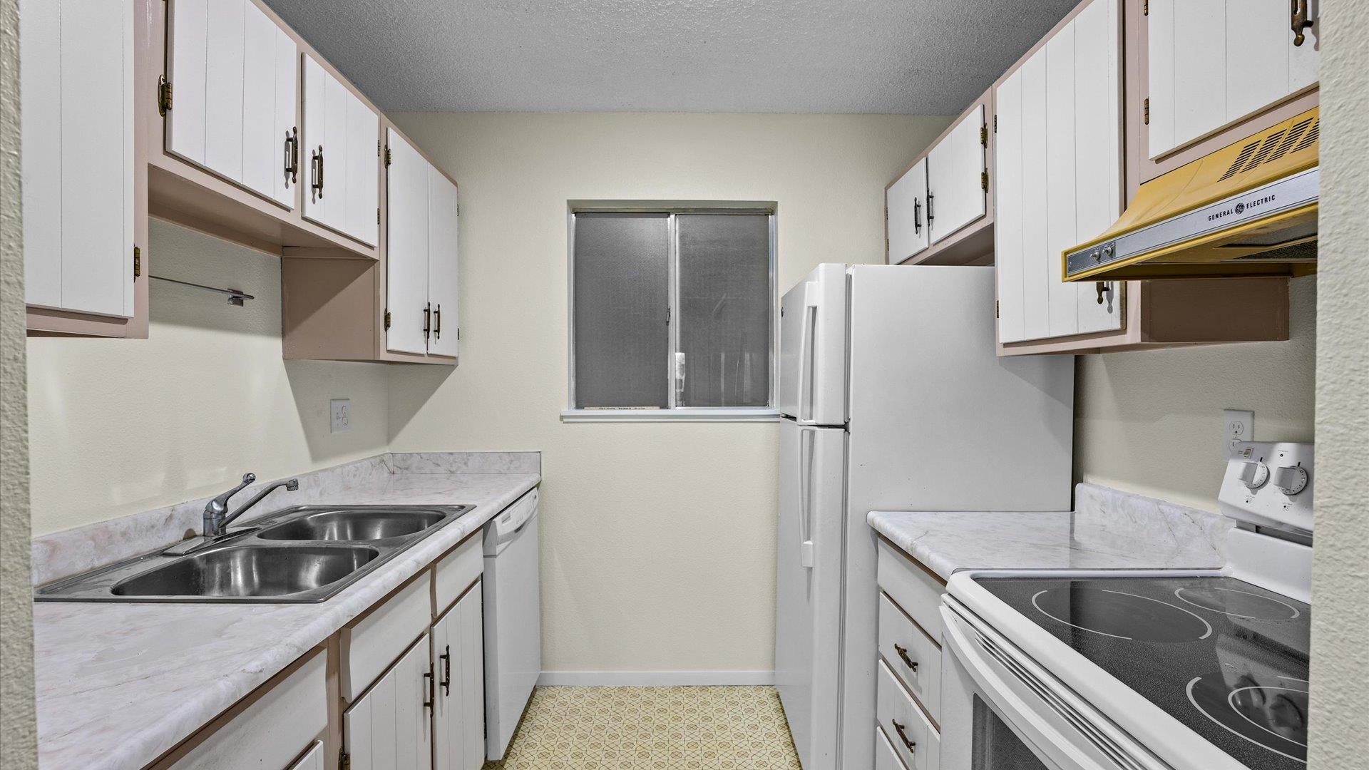 3146 Lakeside Drive Property Photo 10