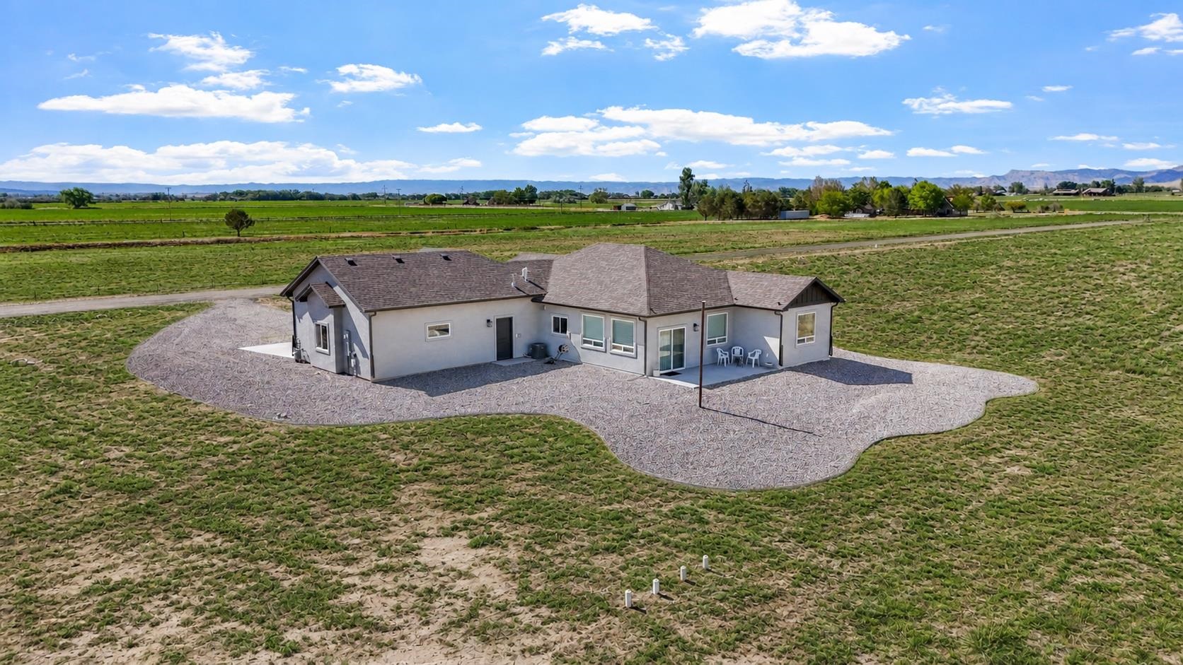 1240 21 Road Property Photo 3