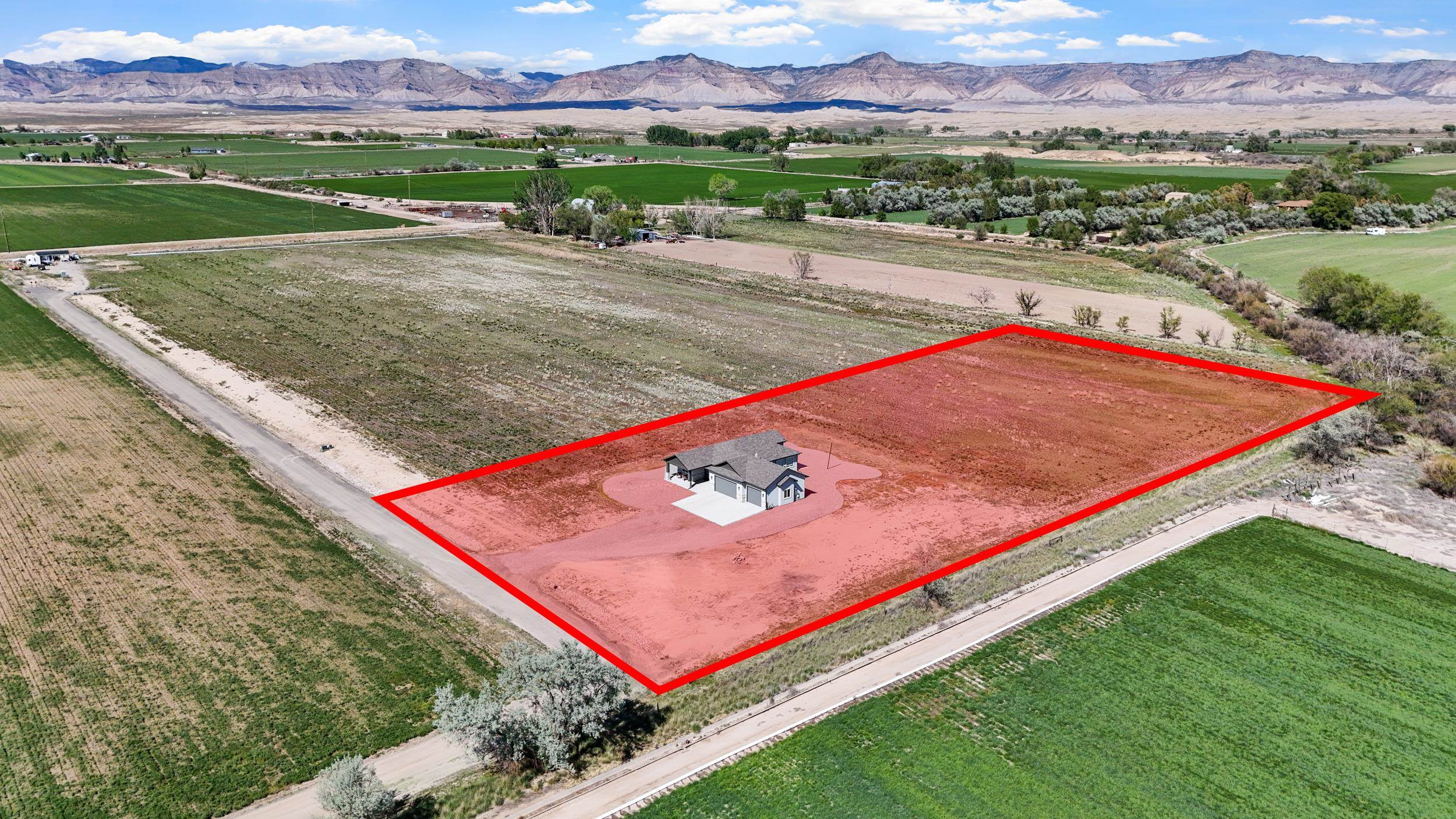 1240 21 Road Property Photo 4
